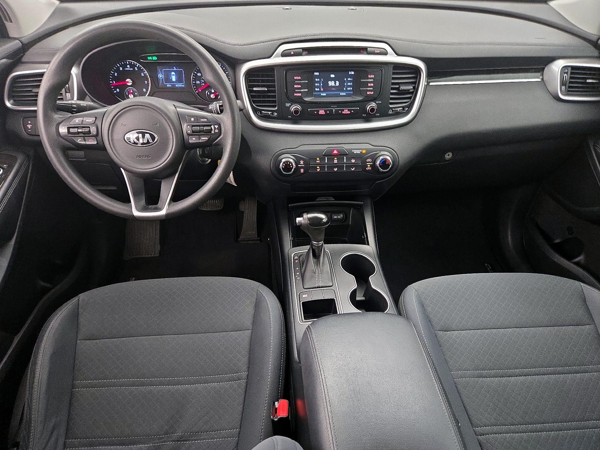 Thumbnail: 2017 Kia Sorento - 9