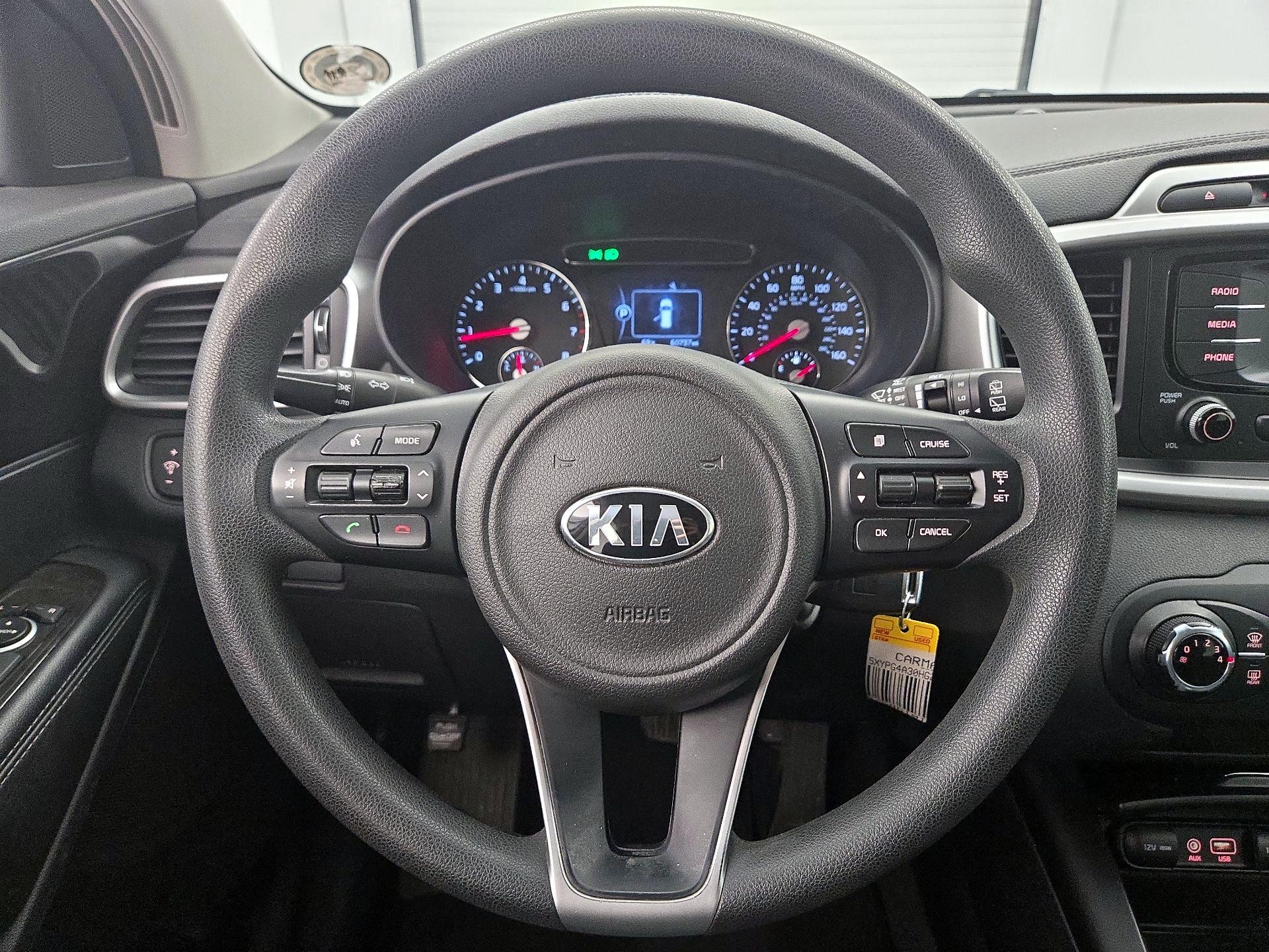 Thumbnail: 2017 Kia Sorento - 10