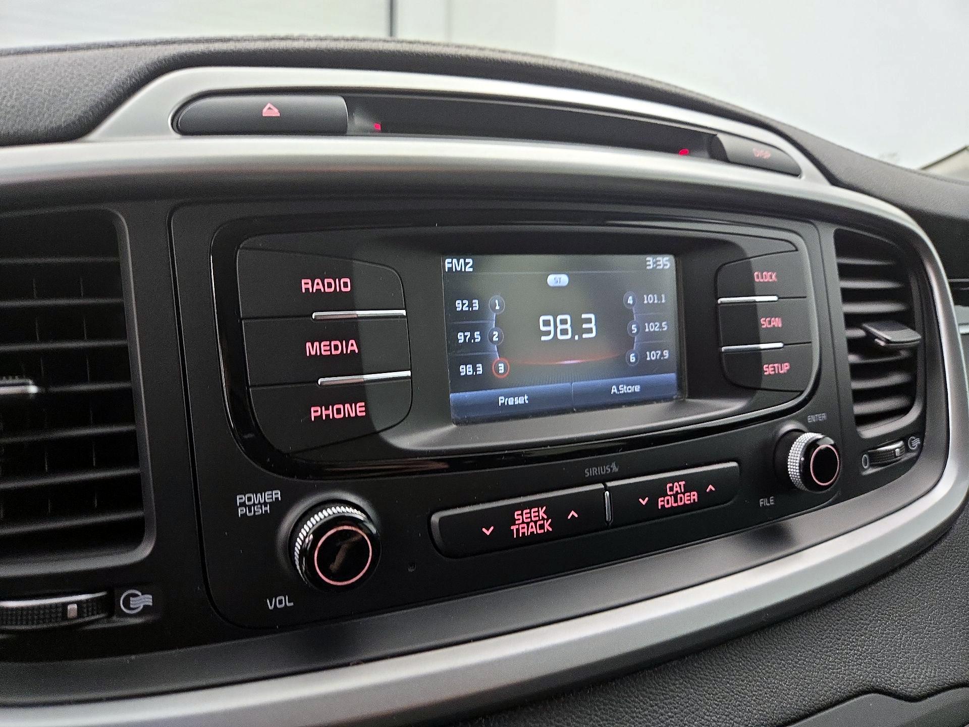 Thumbnail: 2017 Kia Sorento - 15