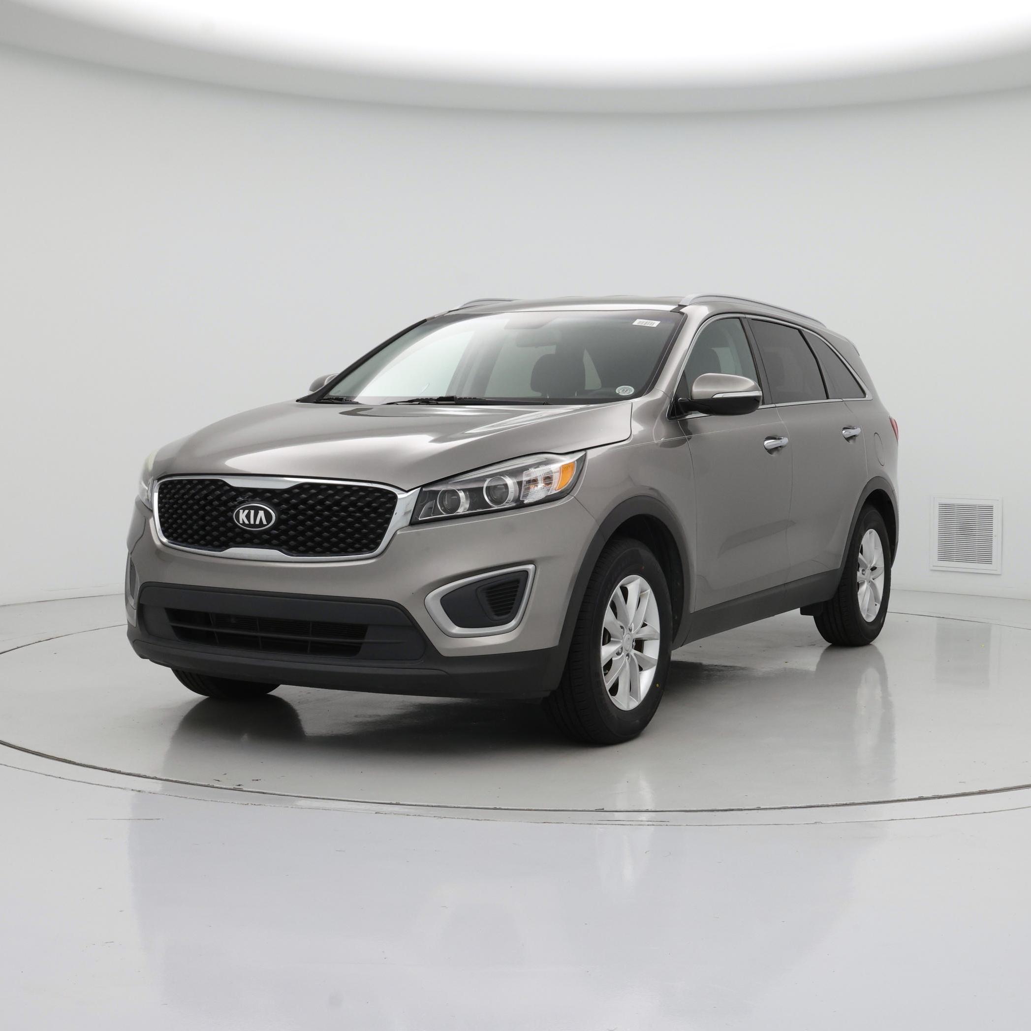 Thumbnail: 2017 Kia Sorento - 4