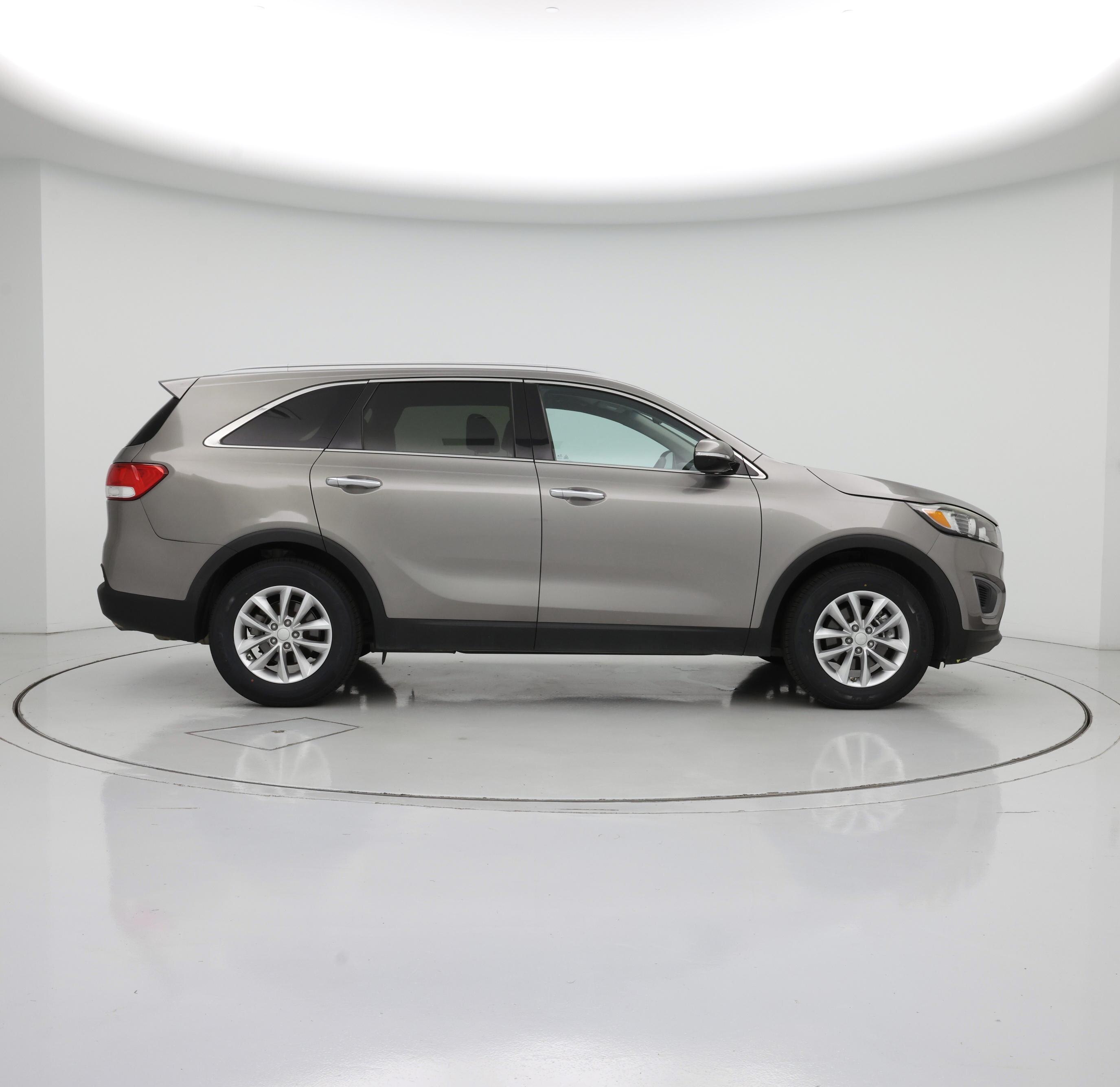 Thumbnail: 2017 Kia Sorento - 7
