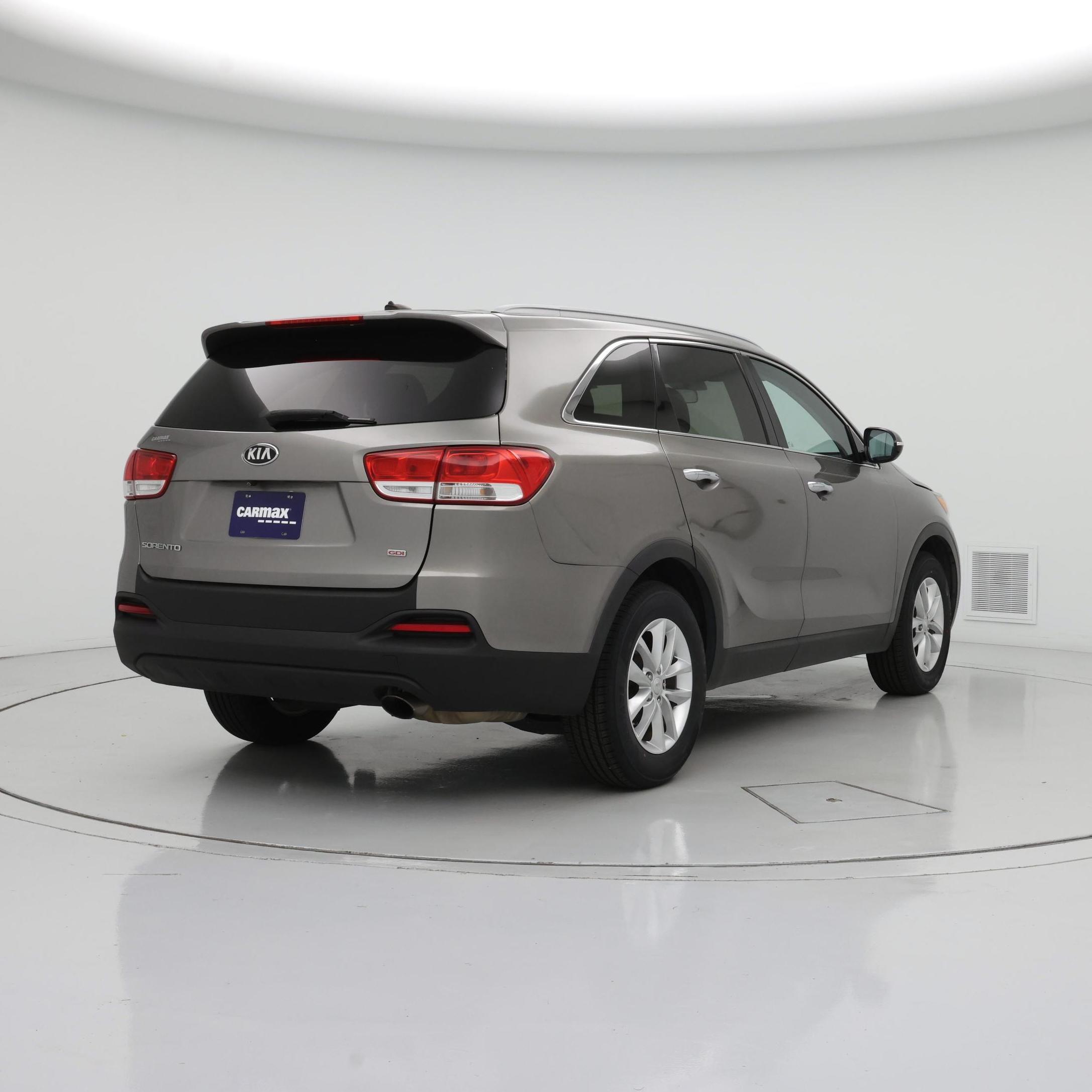 Thumbnail: 2017 Kia Sorento - 8
