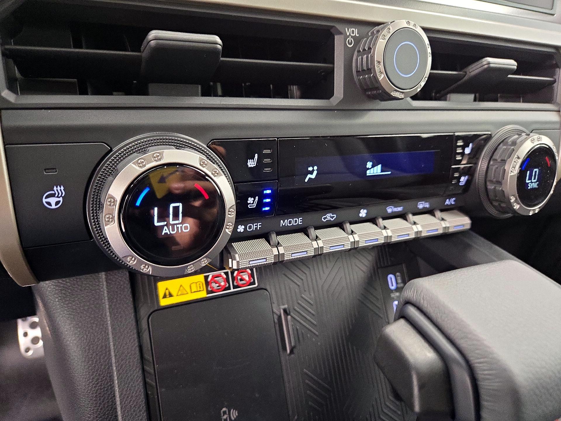 Thumbnail: 2024 Toyota Tacoma - 16
