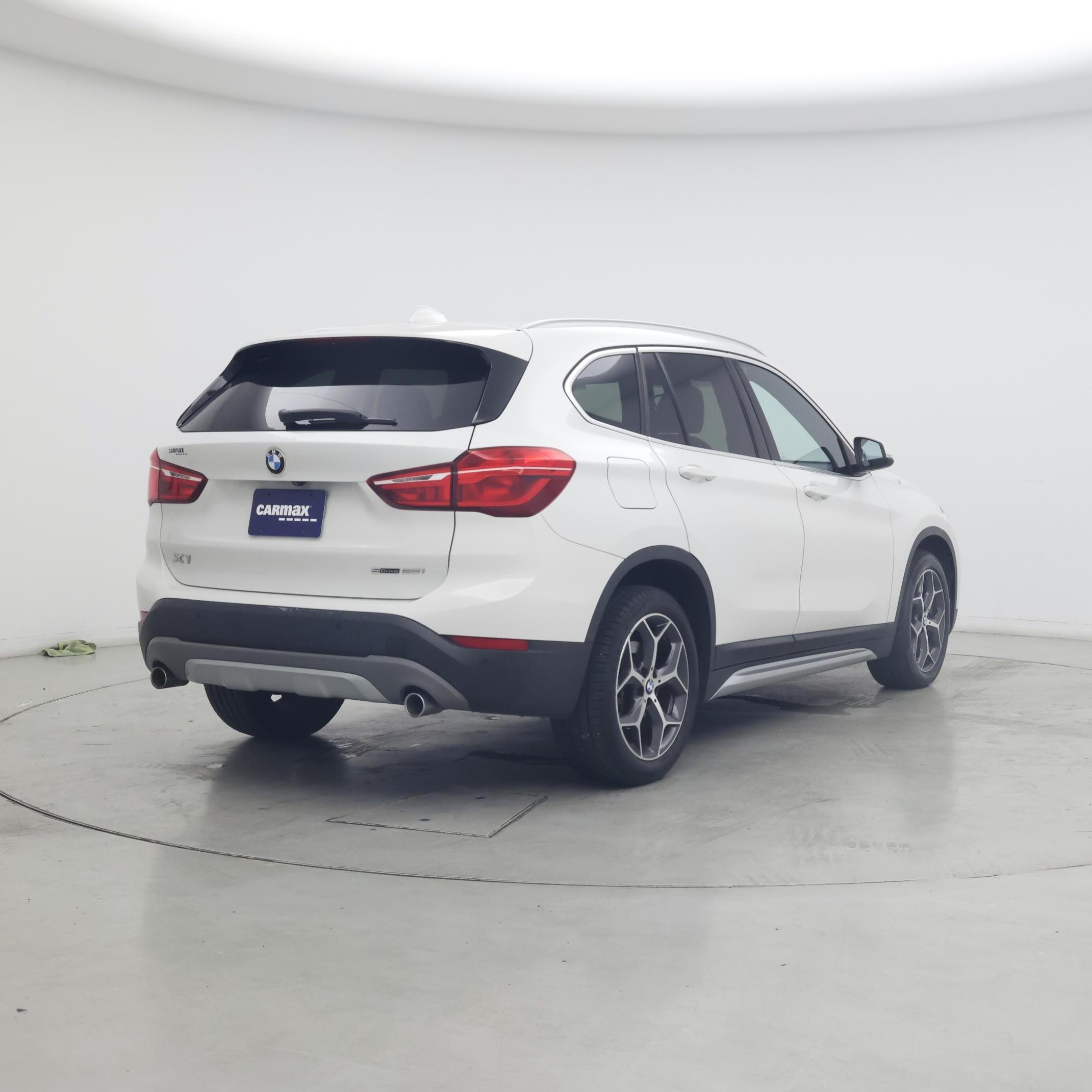 Thumbnail: 2019 BMW X1 - 8