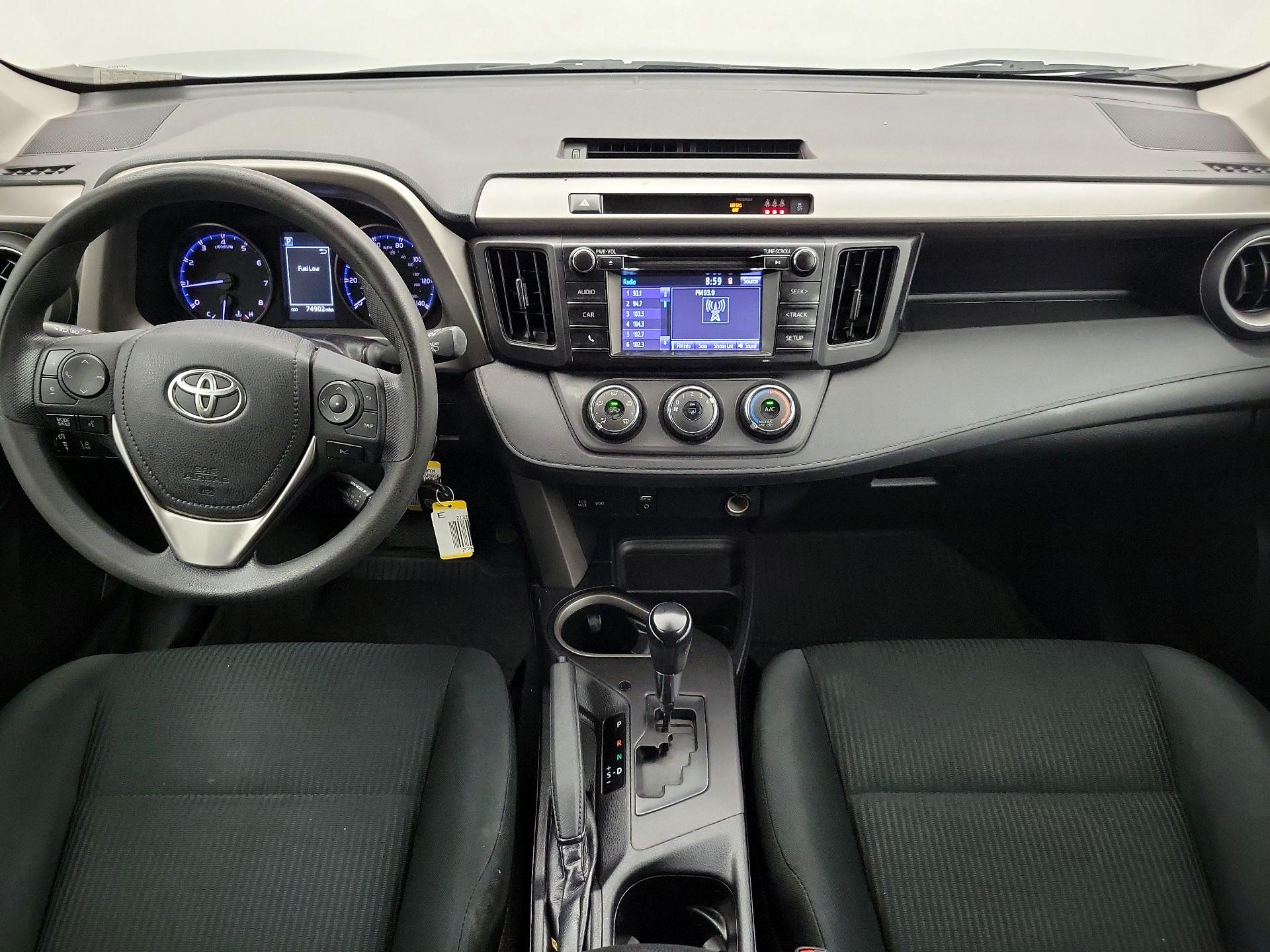 Thumbnail: 2018 Toyota RAV4 - 9