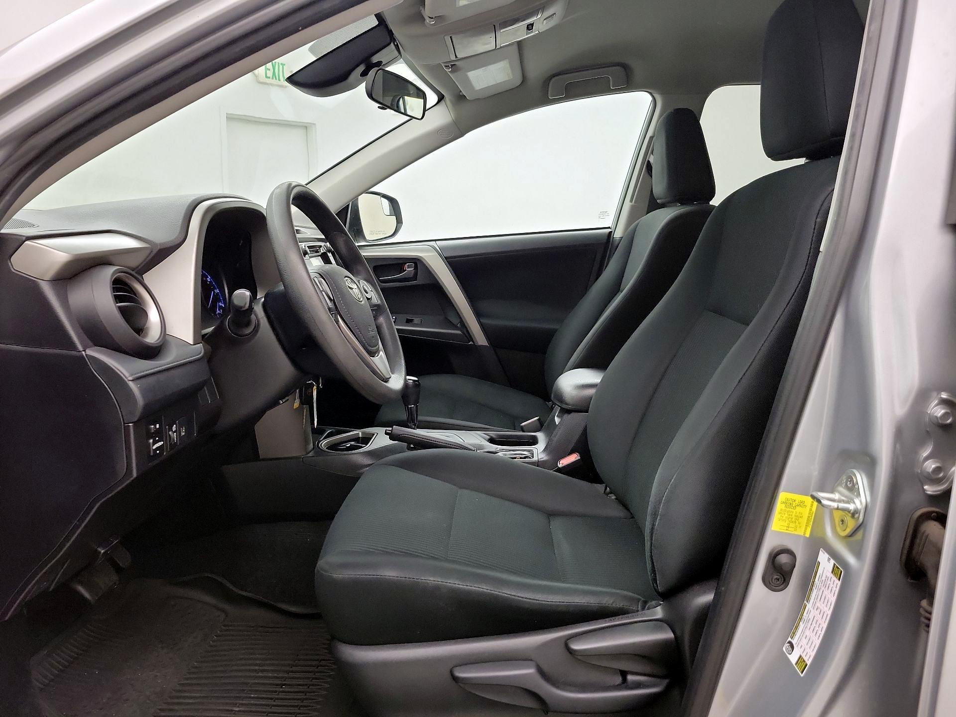 Thumbnail: 2018 Toyota RAV4 - 11