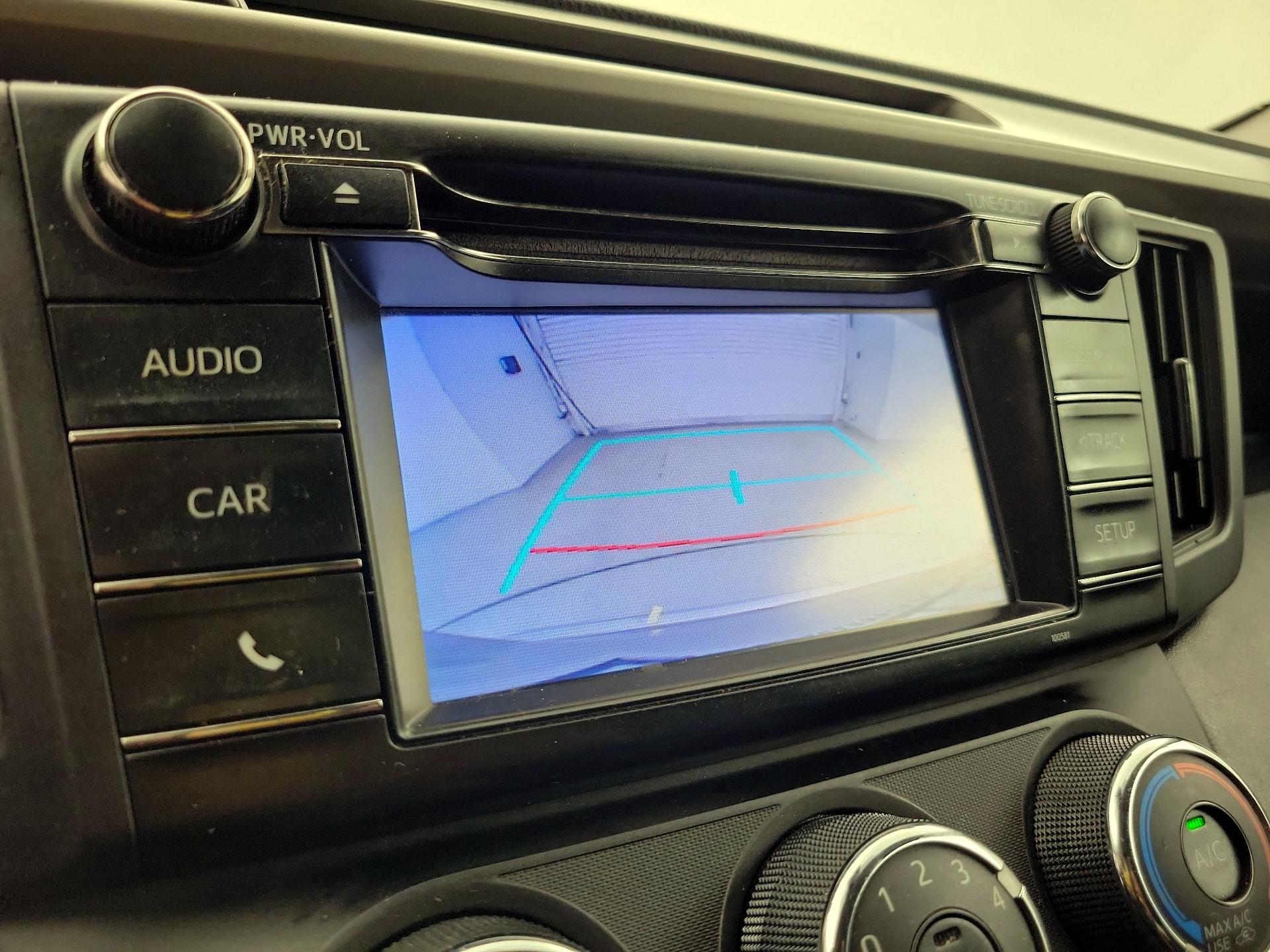 Thumbnail: 2018 Toyota RAV4 - 14