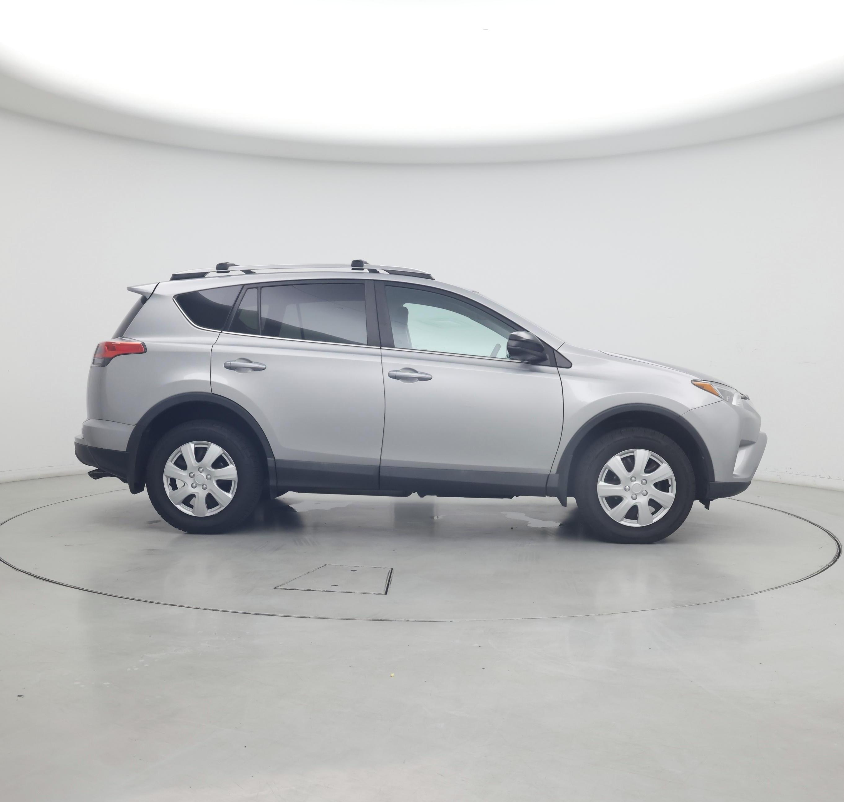 Thumbnail: 2018 Toyota RAV4 - 7