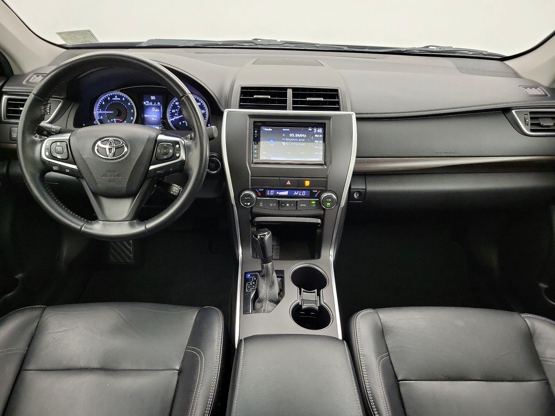 Thumbnail: 2016 Toyota Camry - 9