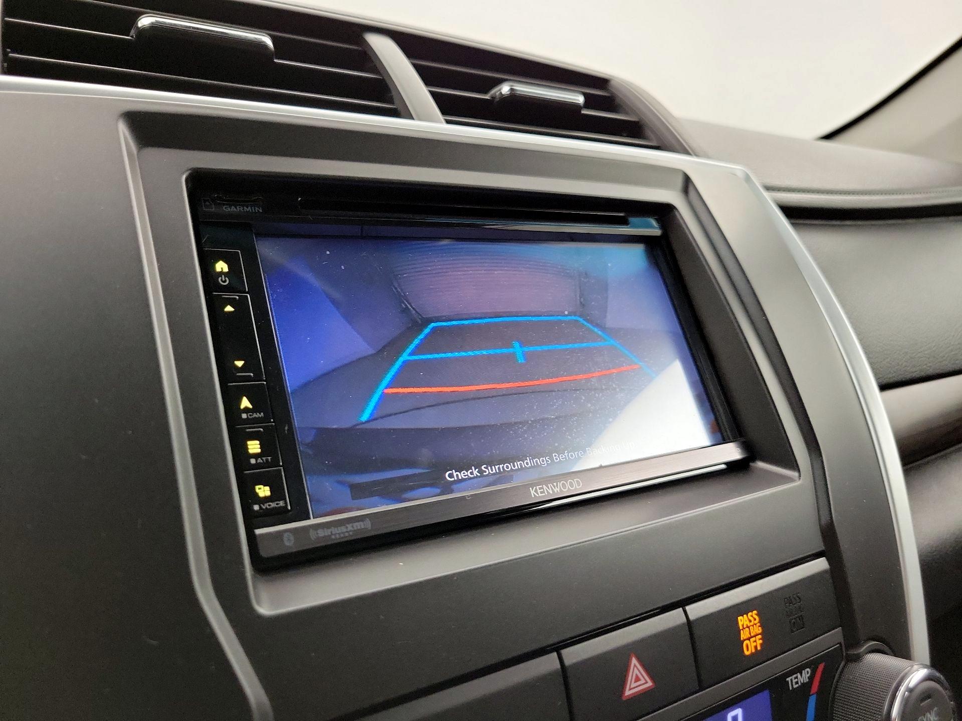Thumbnail: 2016 Toyota Camry - 15