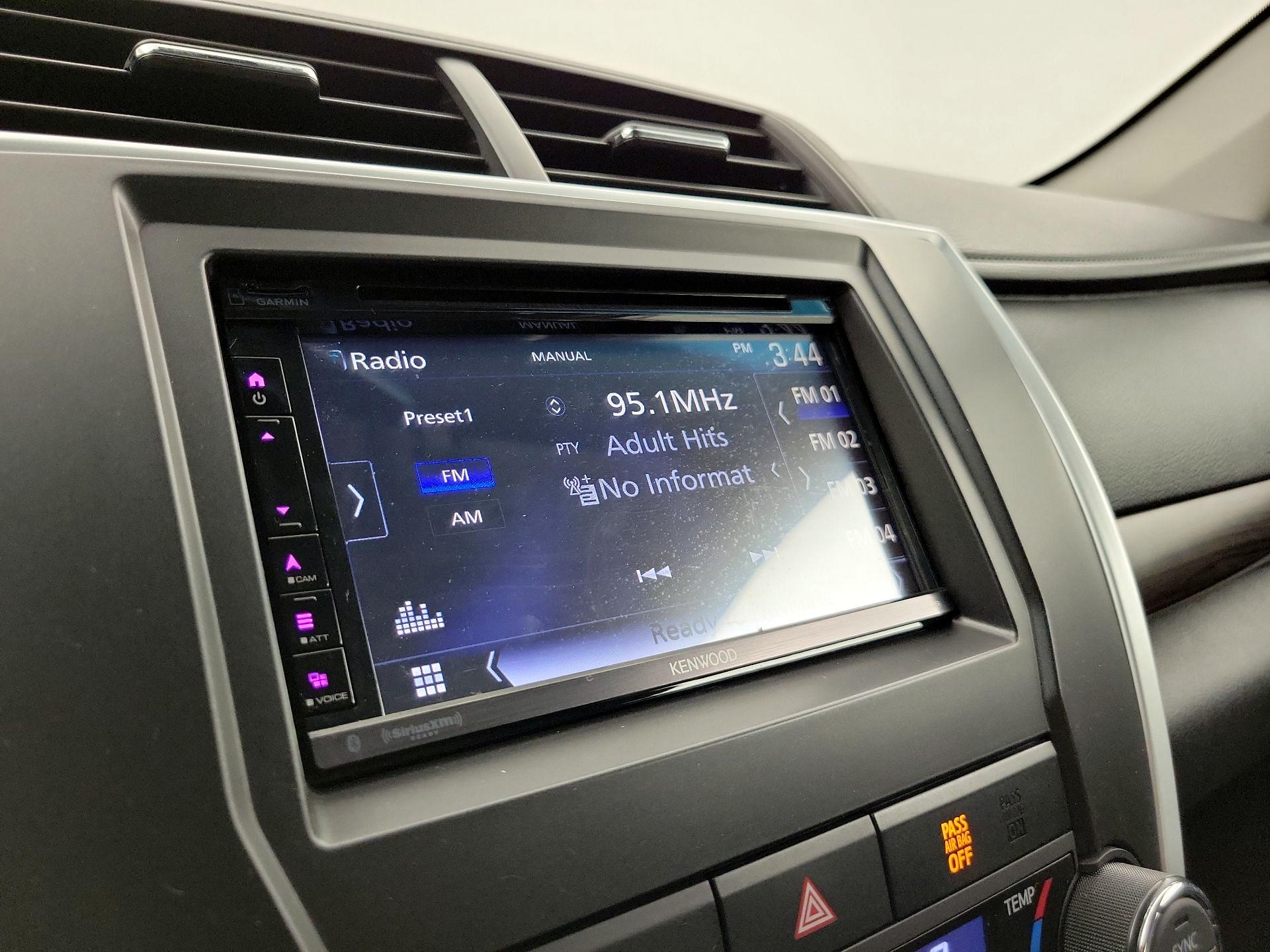 Thumbnail: 2016 Toyota Camry - 16