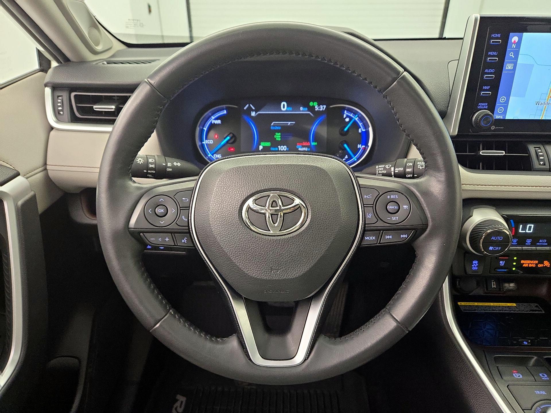 Thumbnail: 2020 Toyota RAV4 - 10