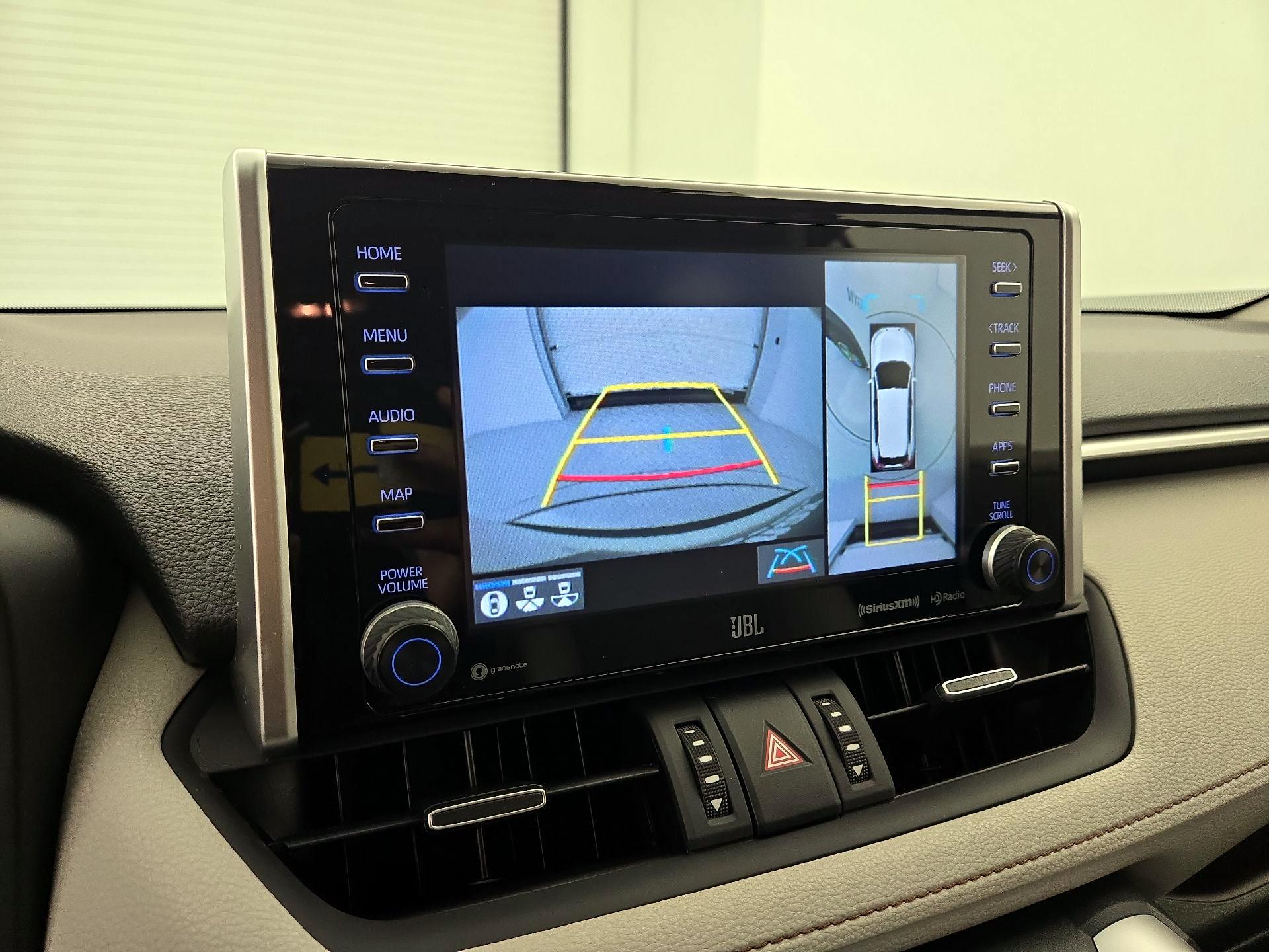 Thumbnail: 2020 Toyota RAV4 - 15