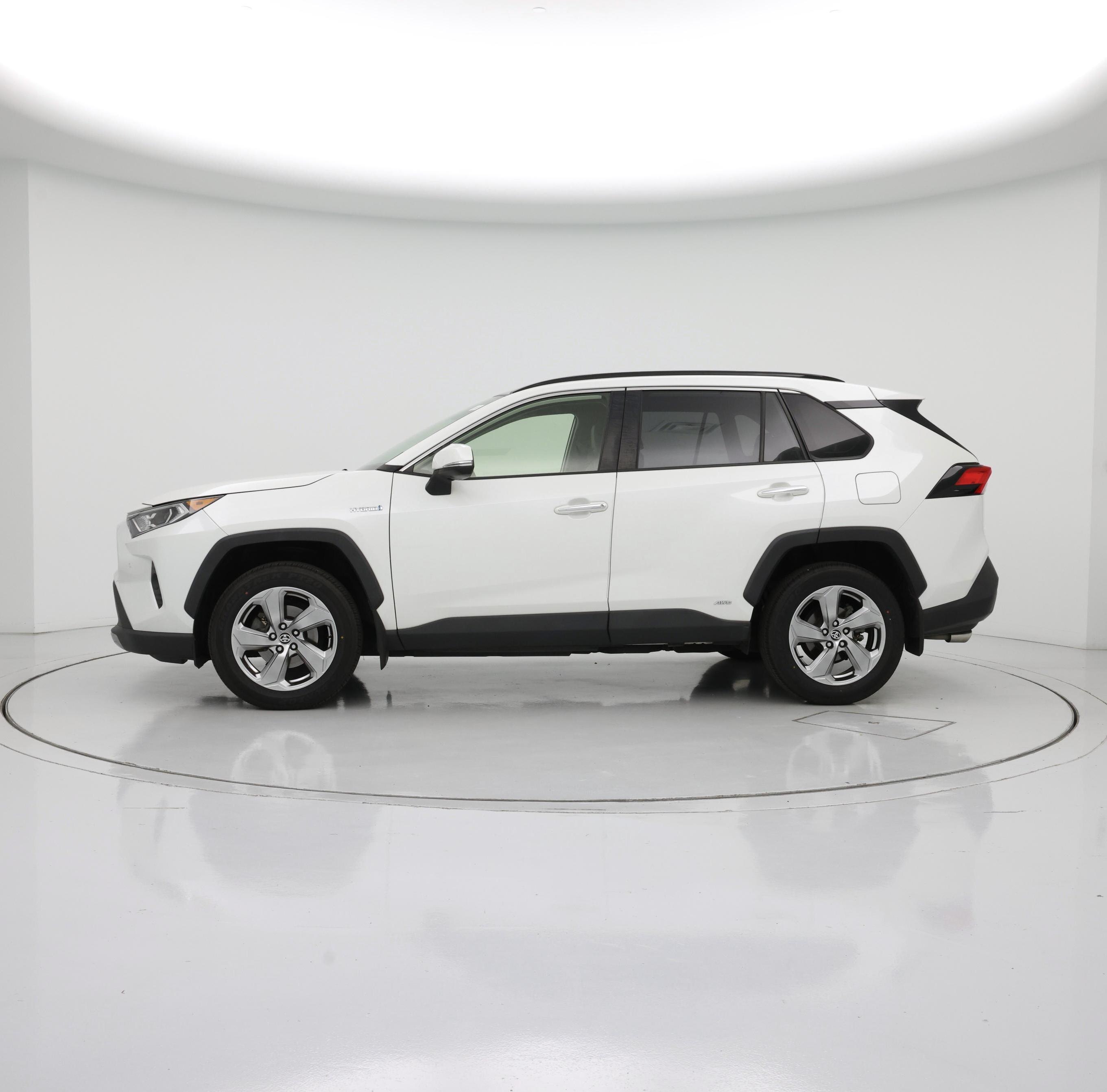 Thumbnail: 2020 Toyota RAV4 - 3