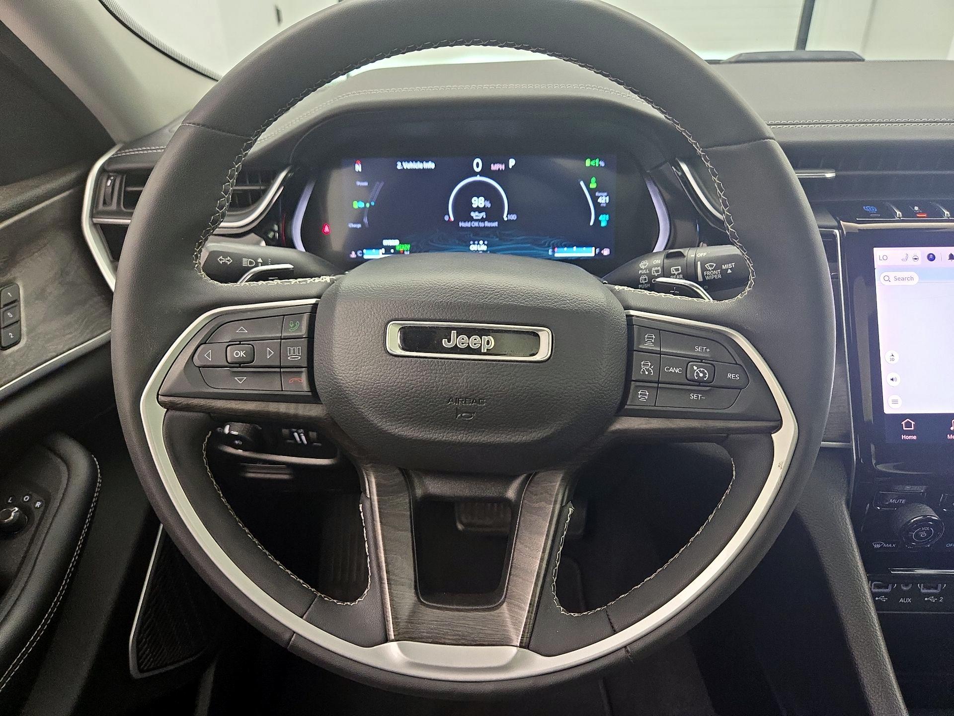 Thumbnail: 2022 Jeep Grand Cherokee - 10