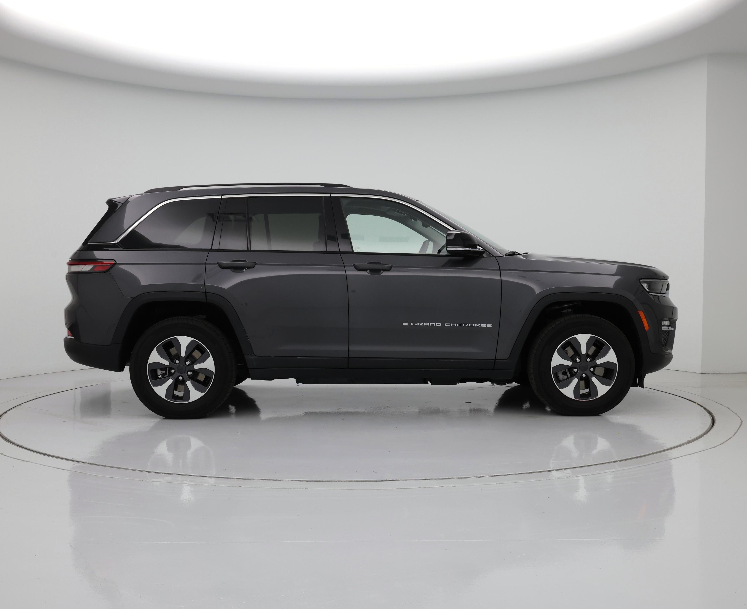 Thumbnail: 2022 Jeep Grand Cherokee - 7