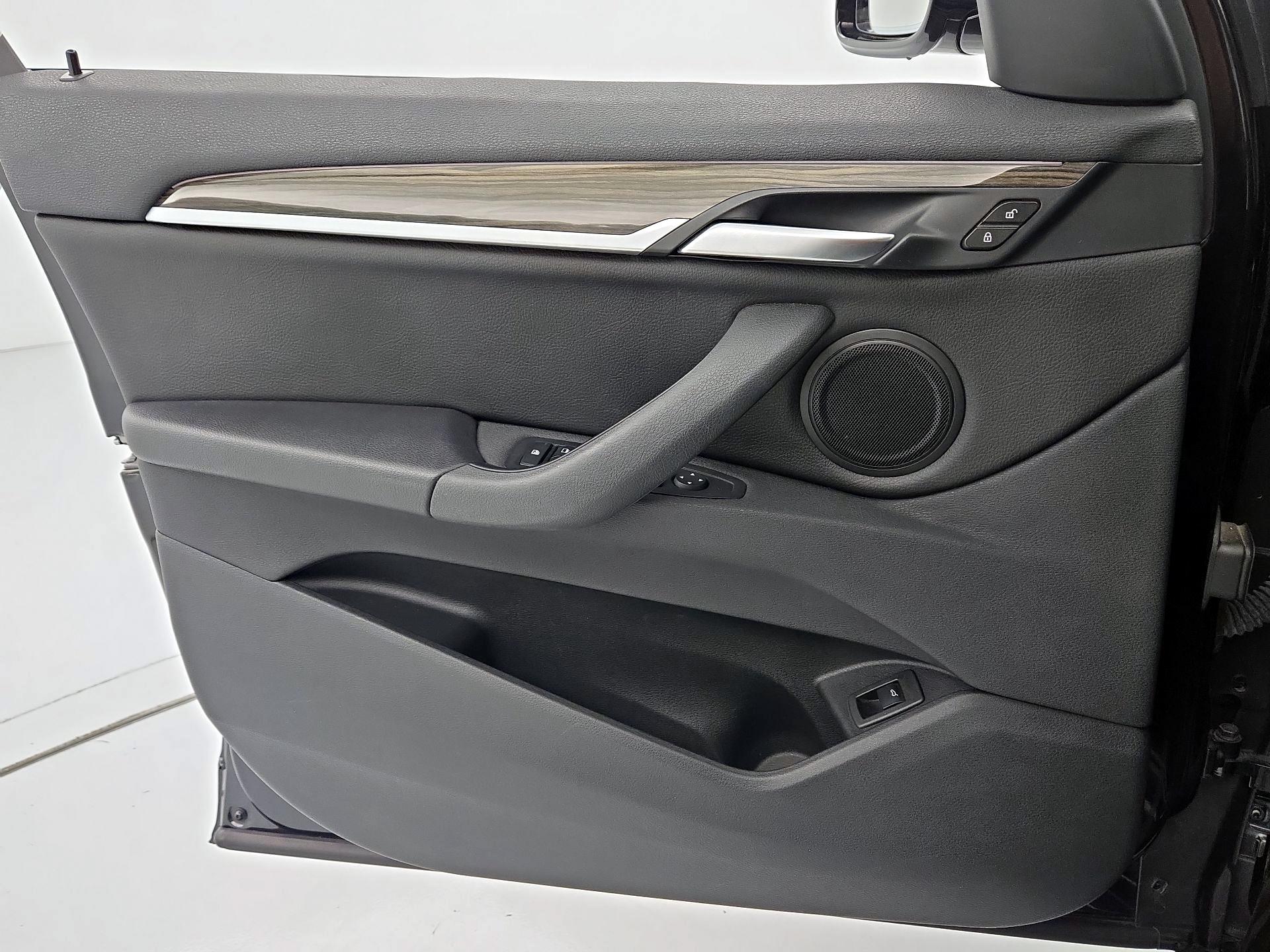 Thumbnail: 2019 BMW X1 - 12