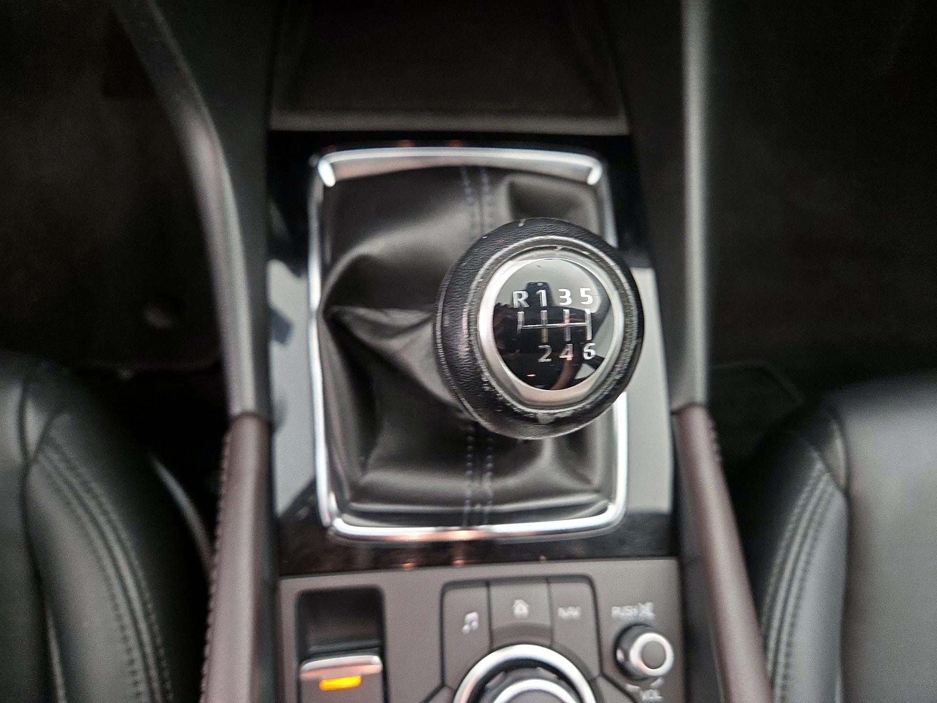 Thumbnail: 2017 Mazda Mazda3 - 17