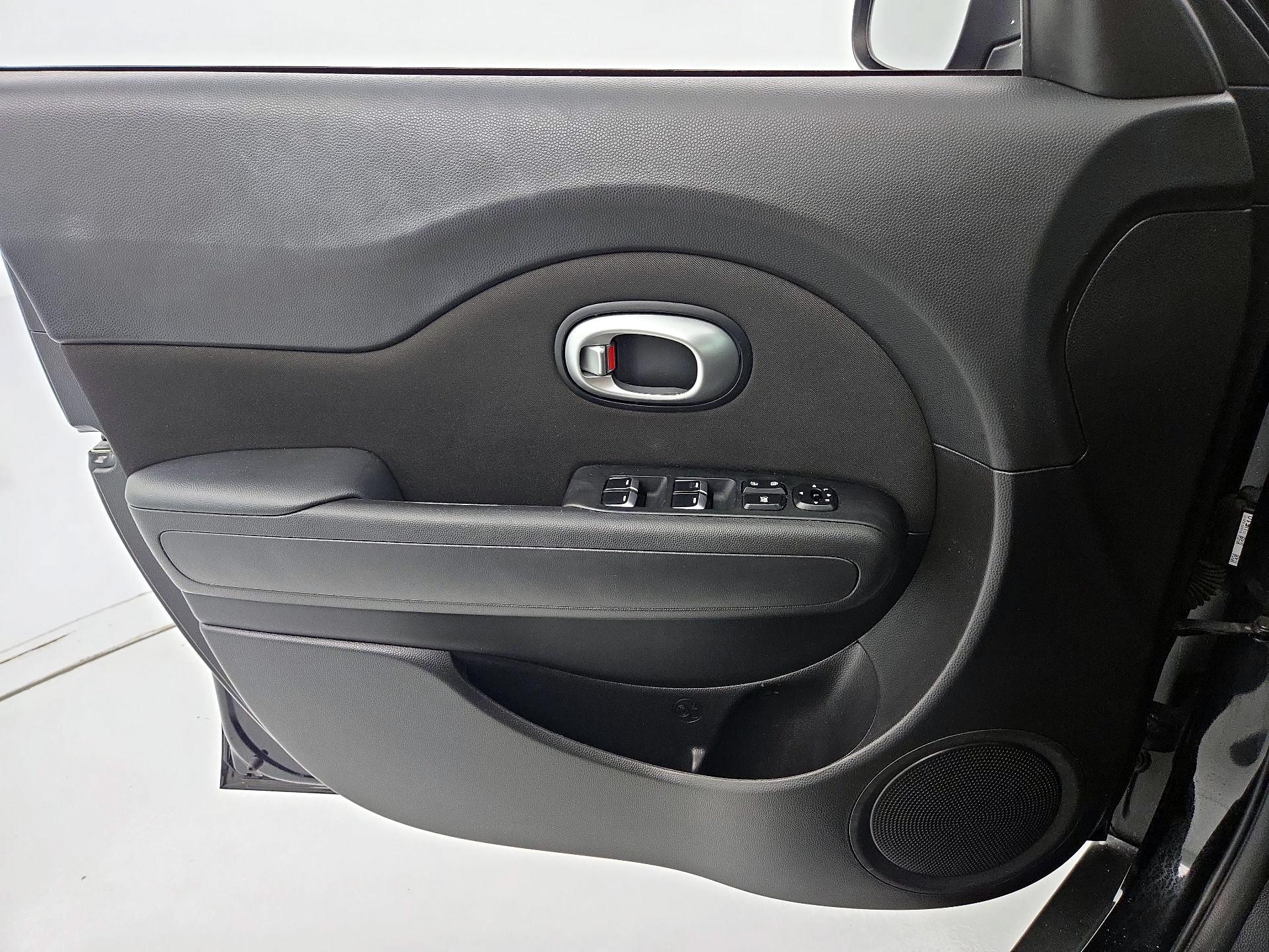 Thumbnail: 2019 Kia Soul - 12