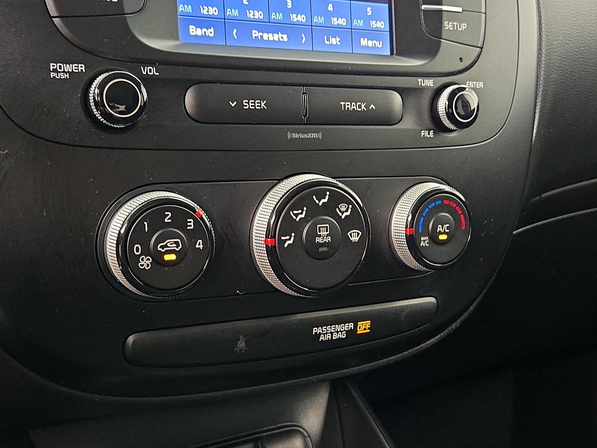 Thumbnail: 2019 Kia Soul - 16
