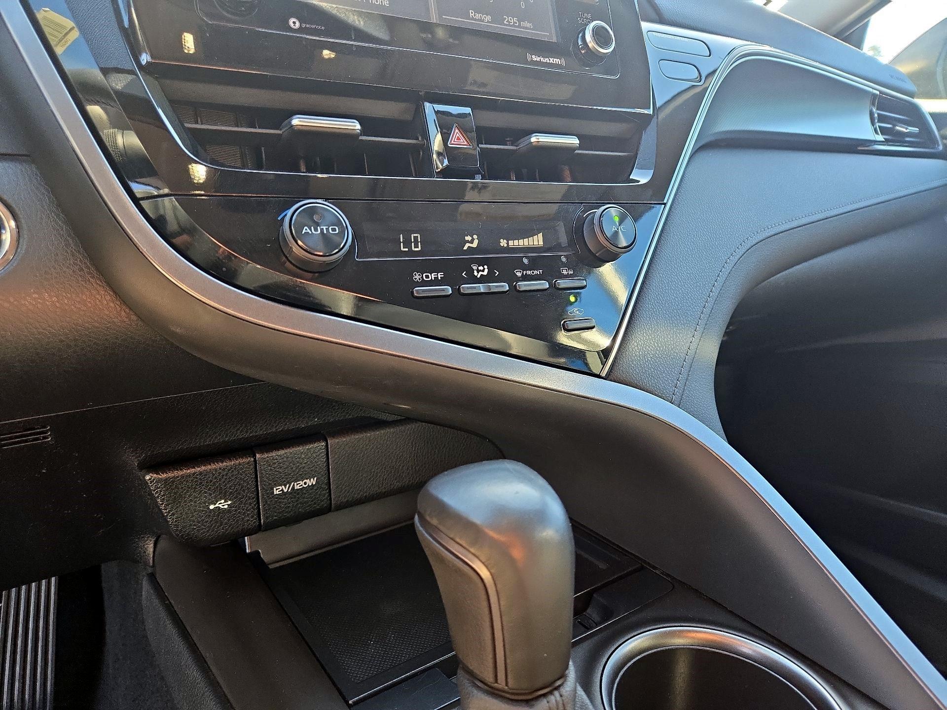 Thumbnail: 2021 Toyota Camry - 16