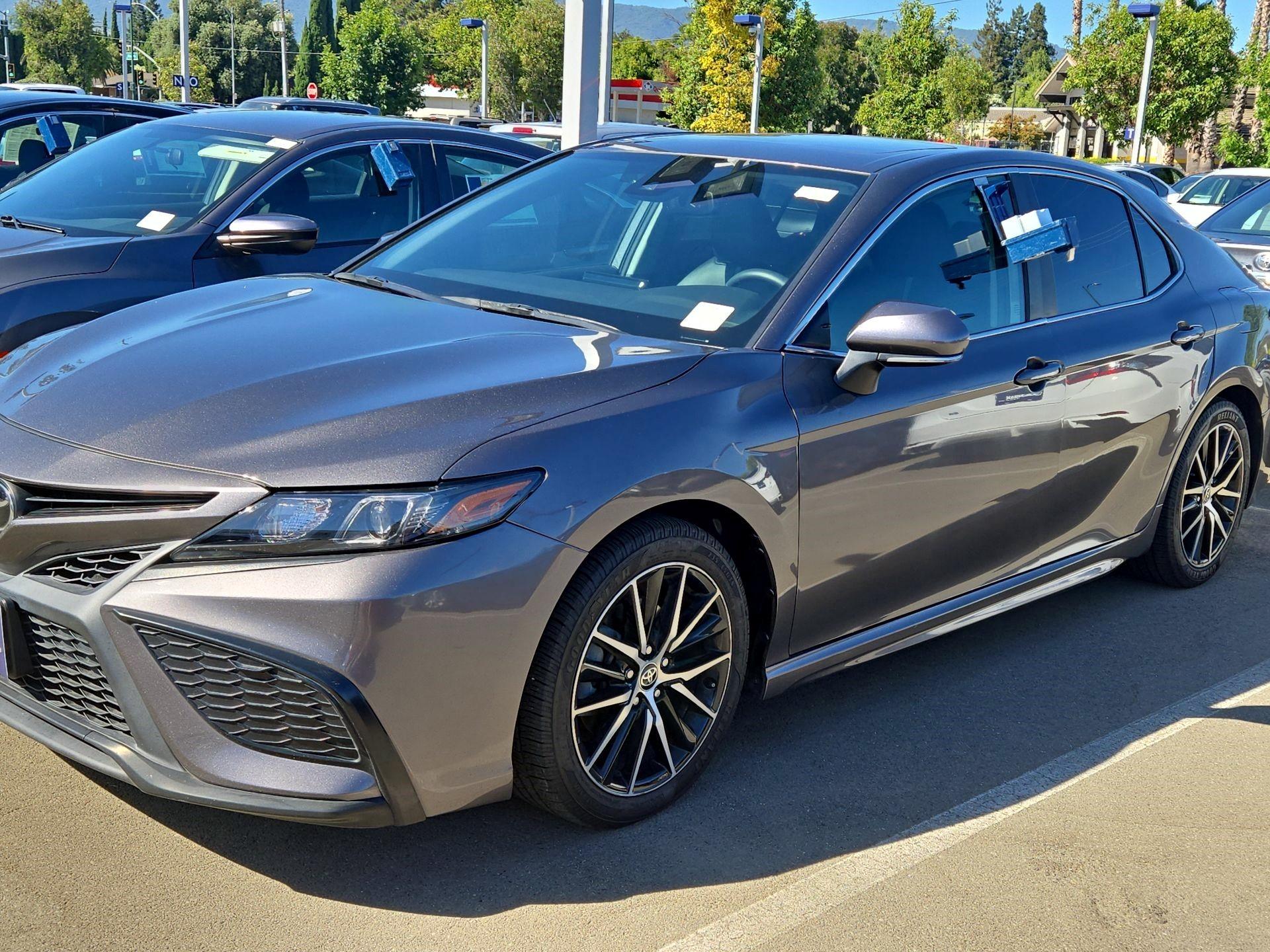 Thumbnail: 2021 Toyota Camry - 3