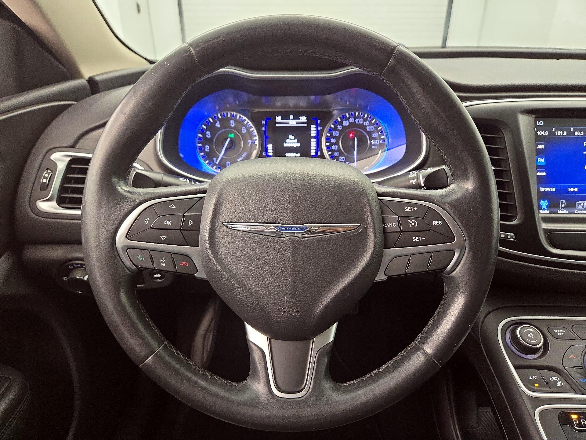 Thumbnail: 2017 Chrysler 200 - 10