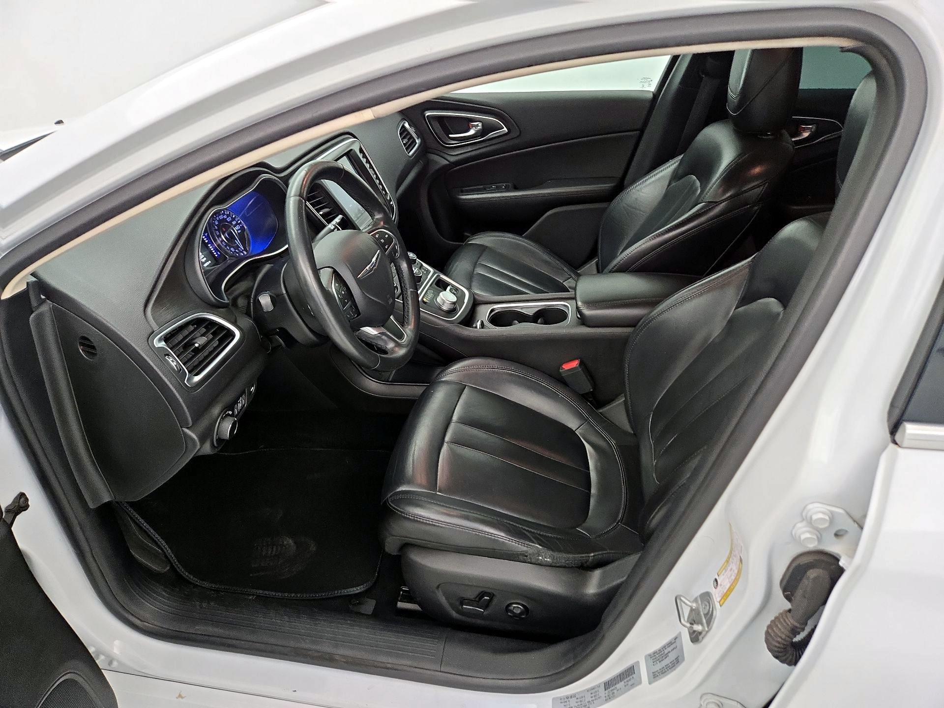 Thumbnail: 2017 Chrysler 200 - 11