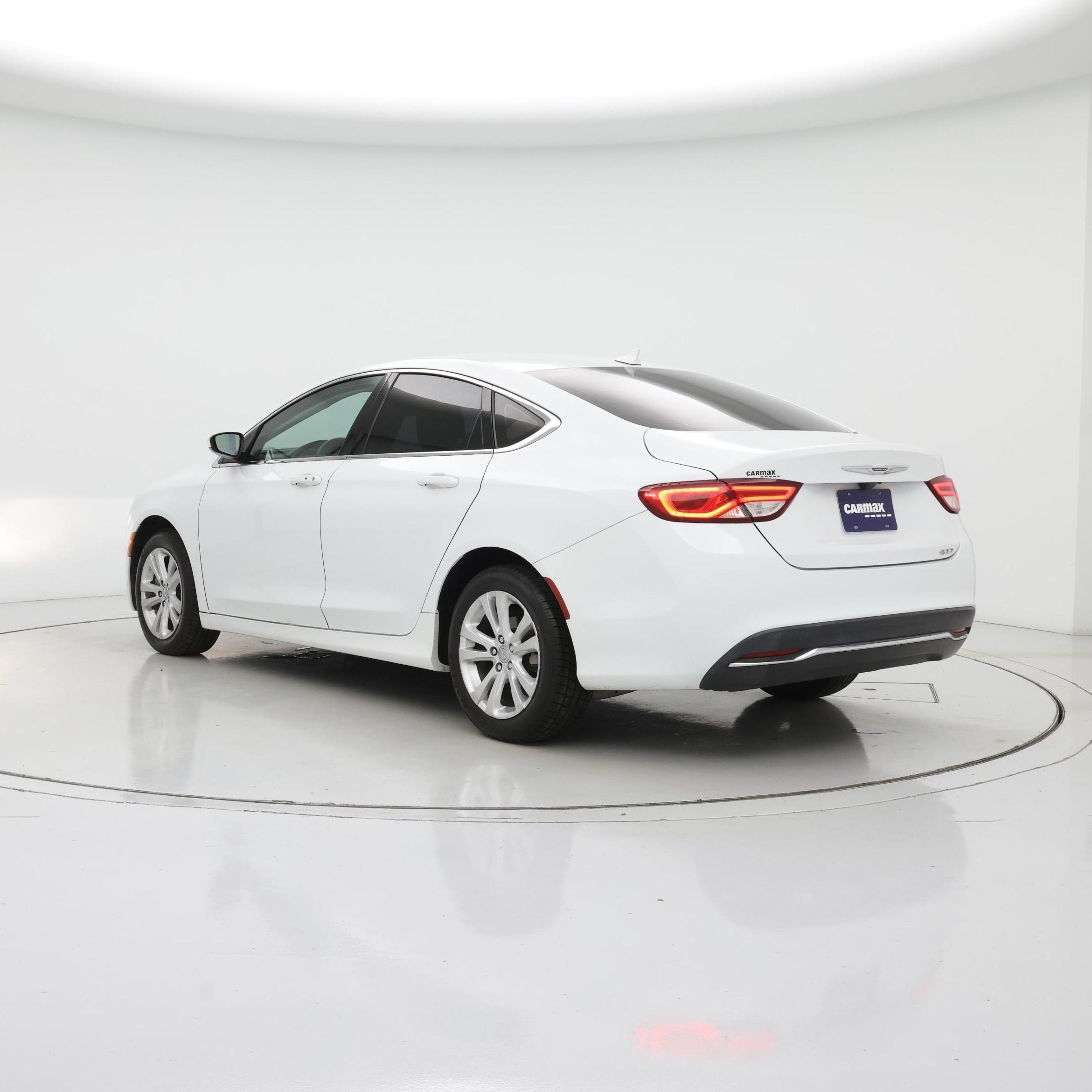 Thumbnail: 2017 Chrysler 200 - 2