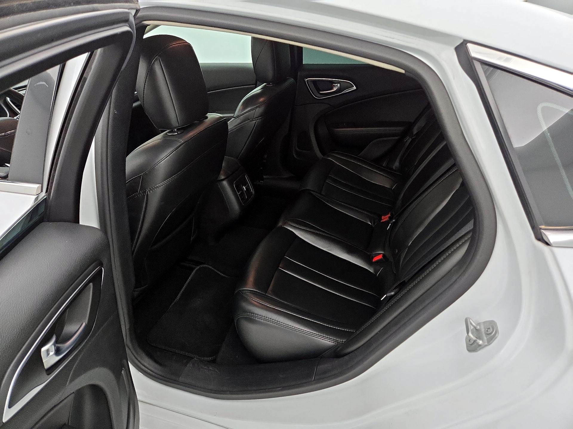 Thumbnail: 2017 Chrysler 200 - 19