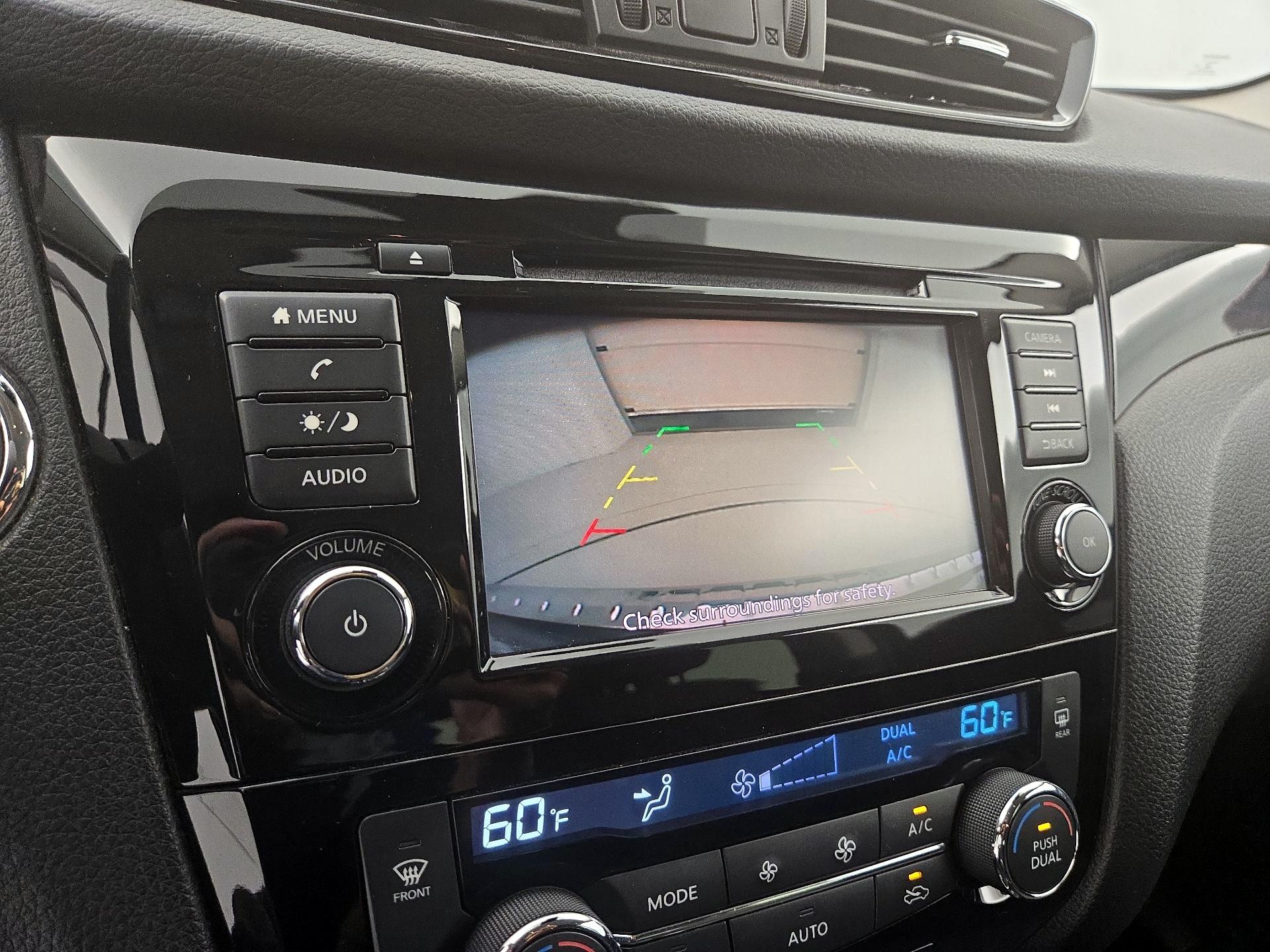 Thumbnail: 2019 Nissan Rogue Sport - 14
