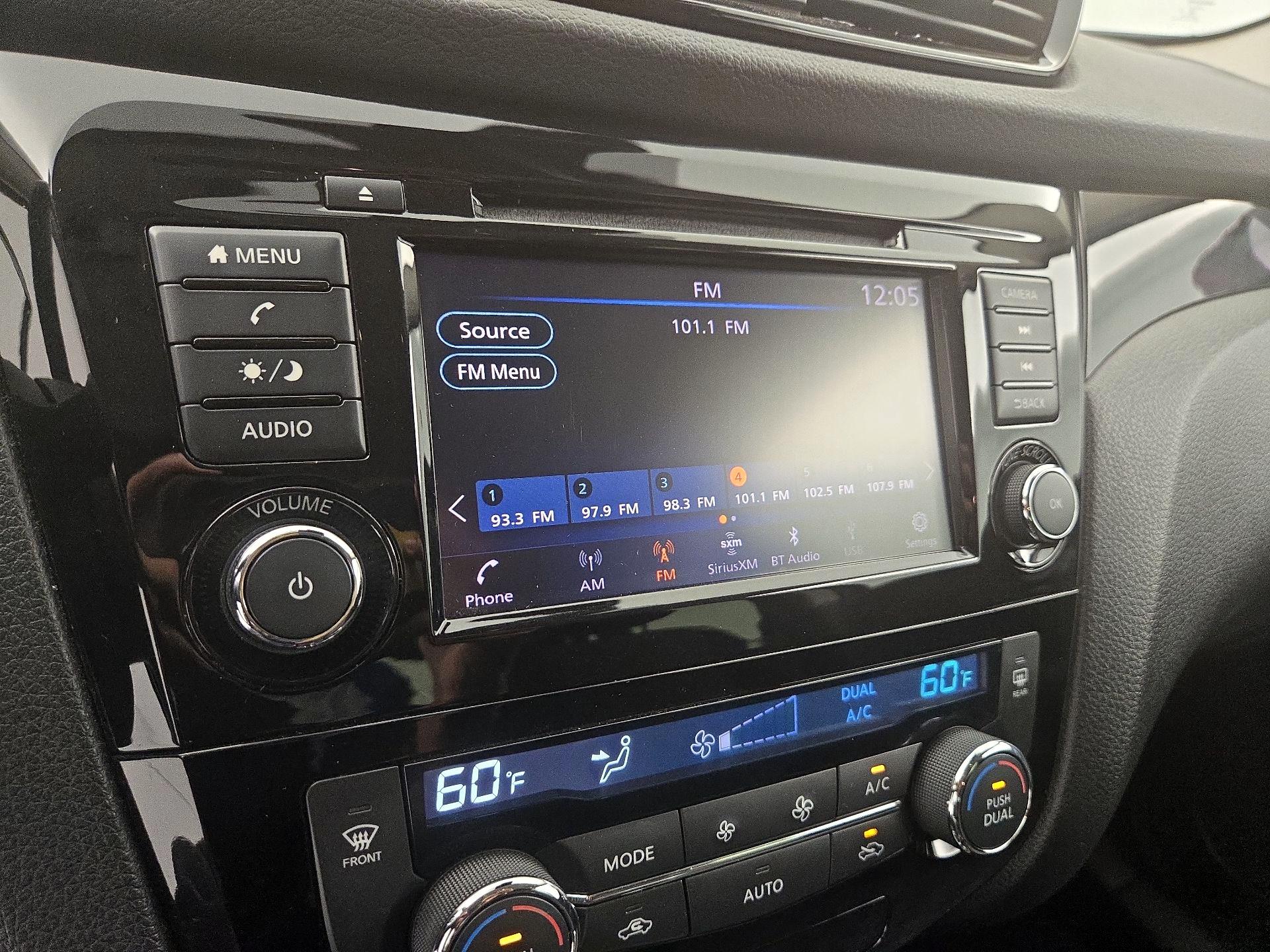 Thumbnail: 2019 Nissan Rogue Sport - 15