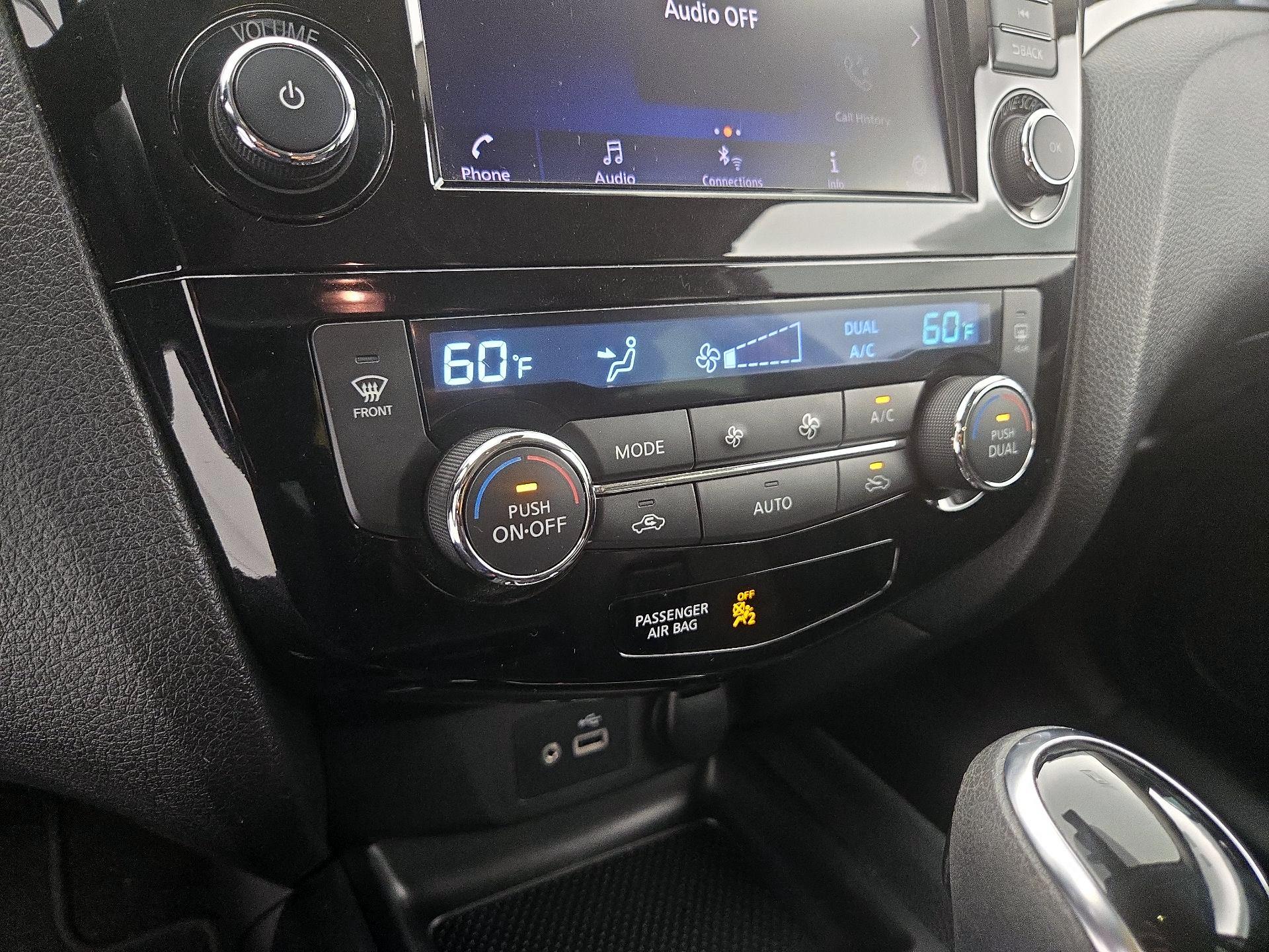 Thumbnail: 2019 Nissan Rogue Sport - 16