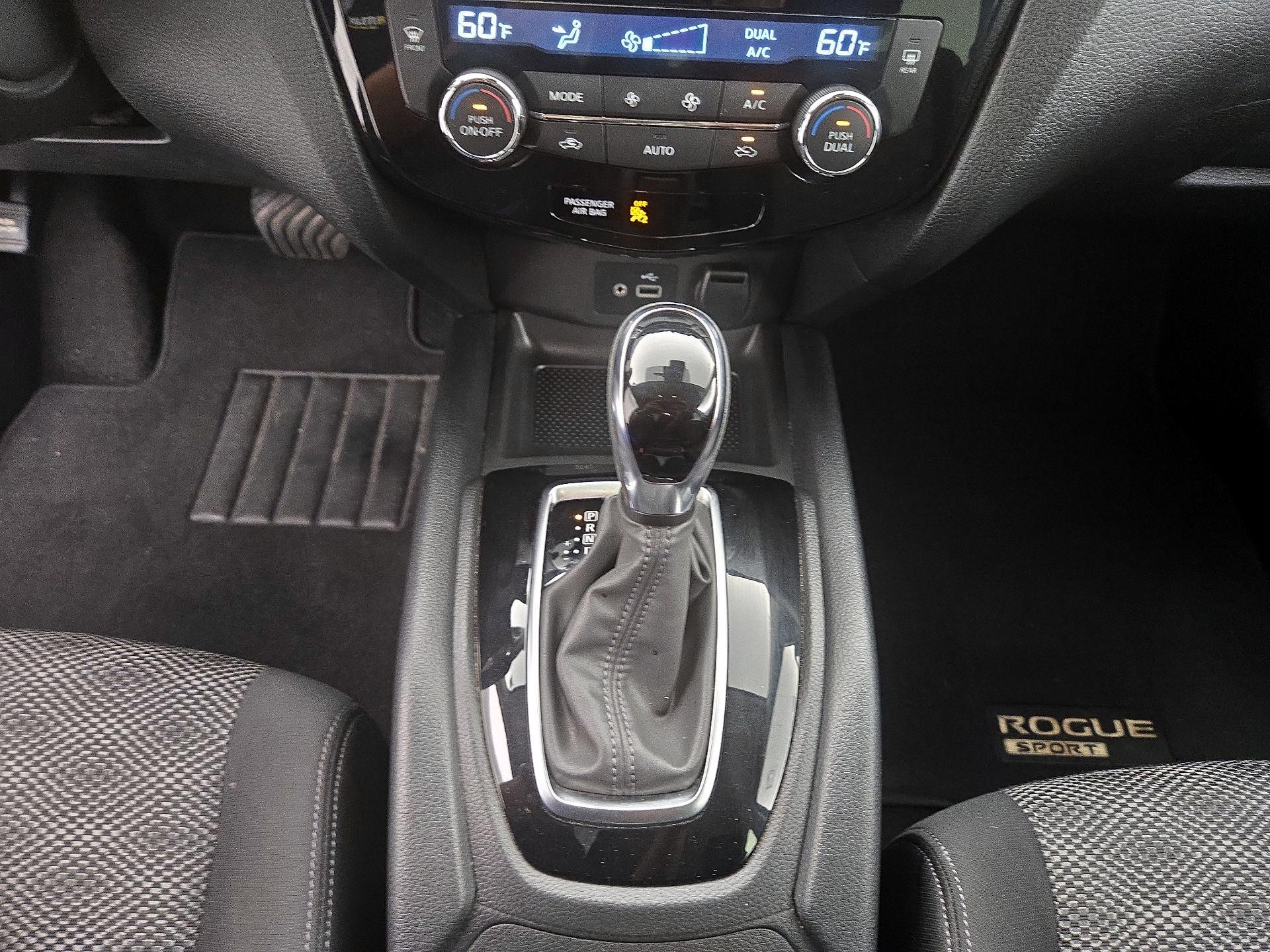 Thumbnail: 2019 Nissan Rogue Sport - 17