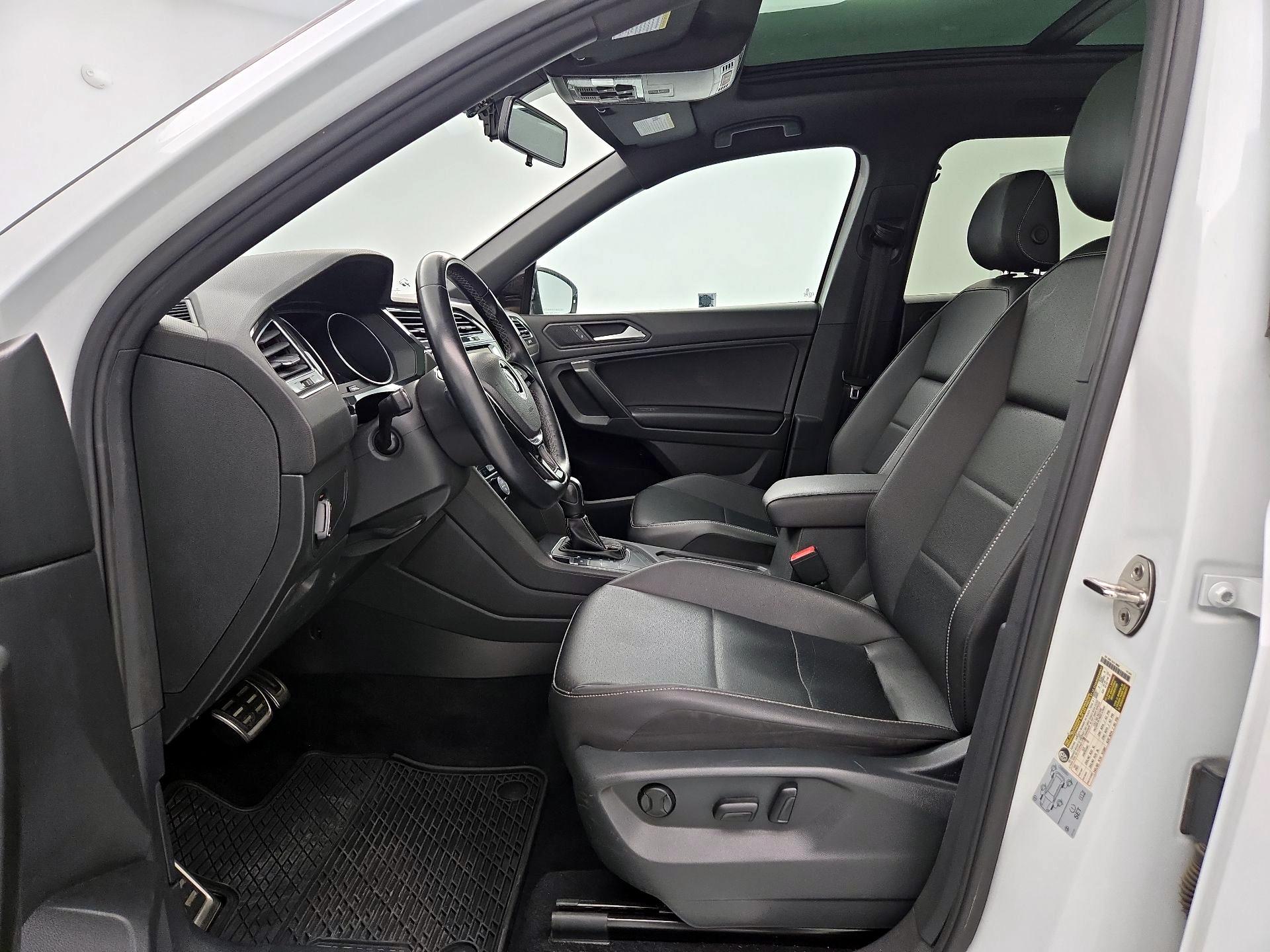 Thumbnail: 2021 Volkswagen Tiguan - 11