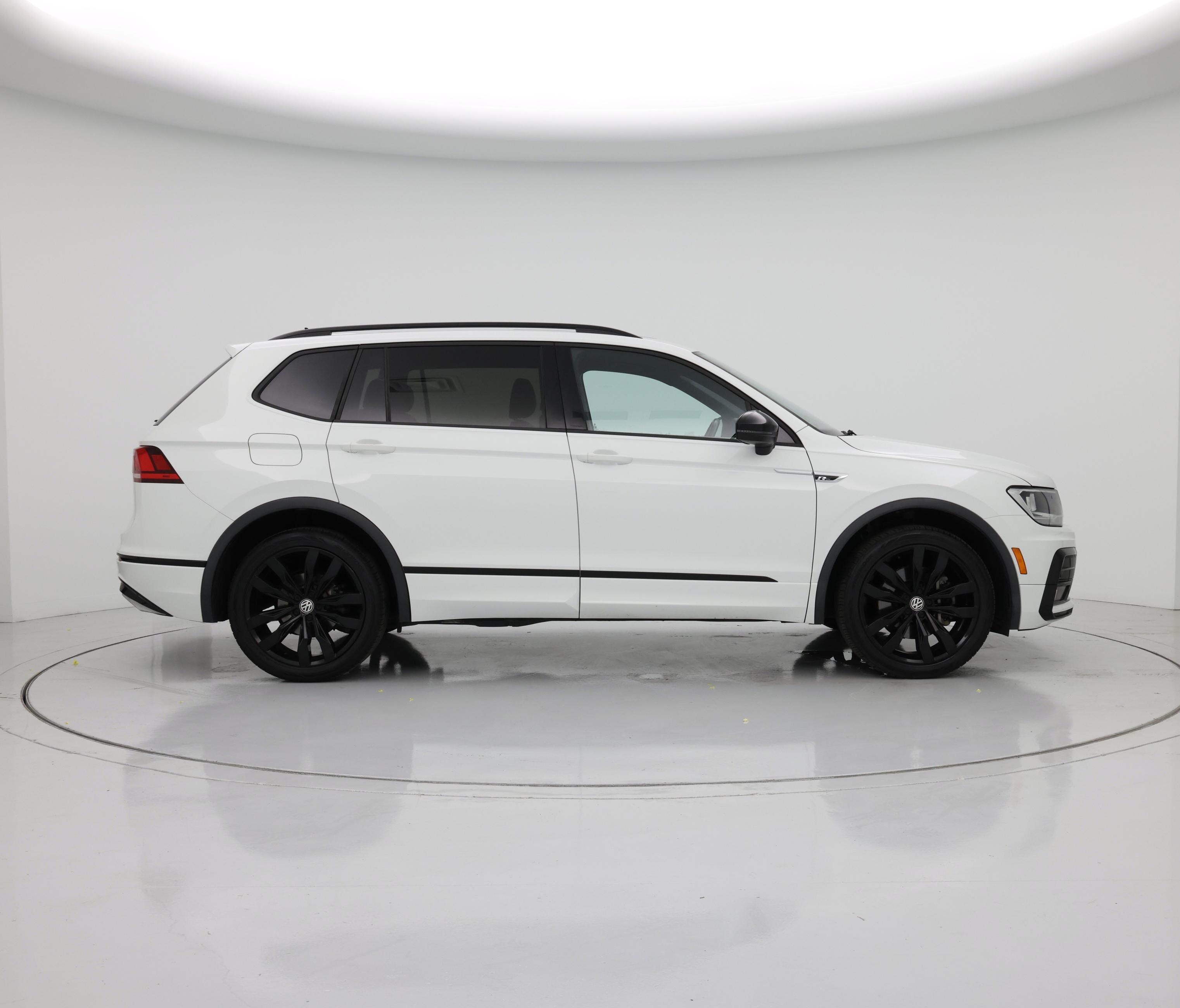 Thumbnail: 2021 Volkswagen Tiguan - 7