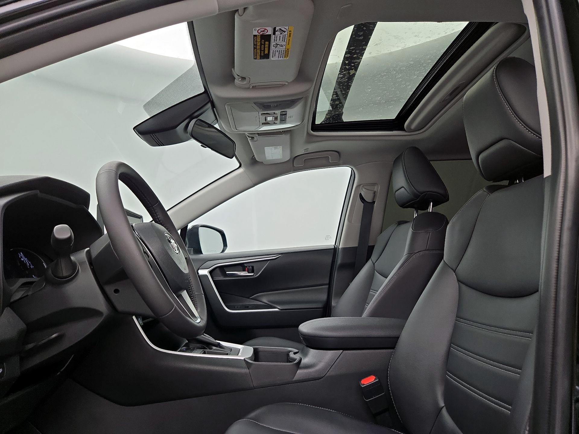 Thumbnail: 2024 Toyota RAV4 - 19