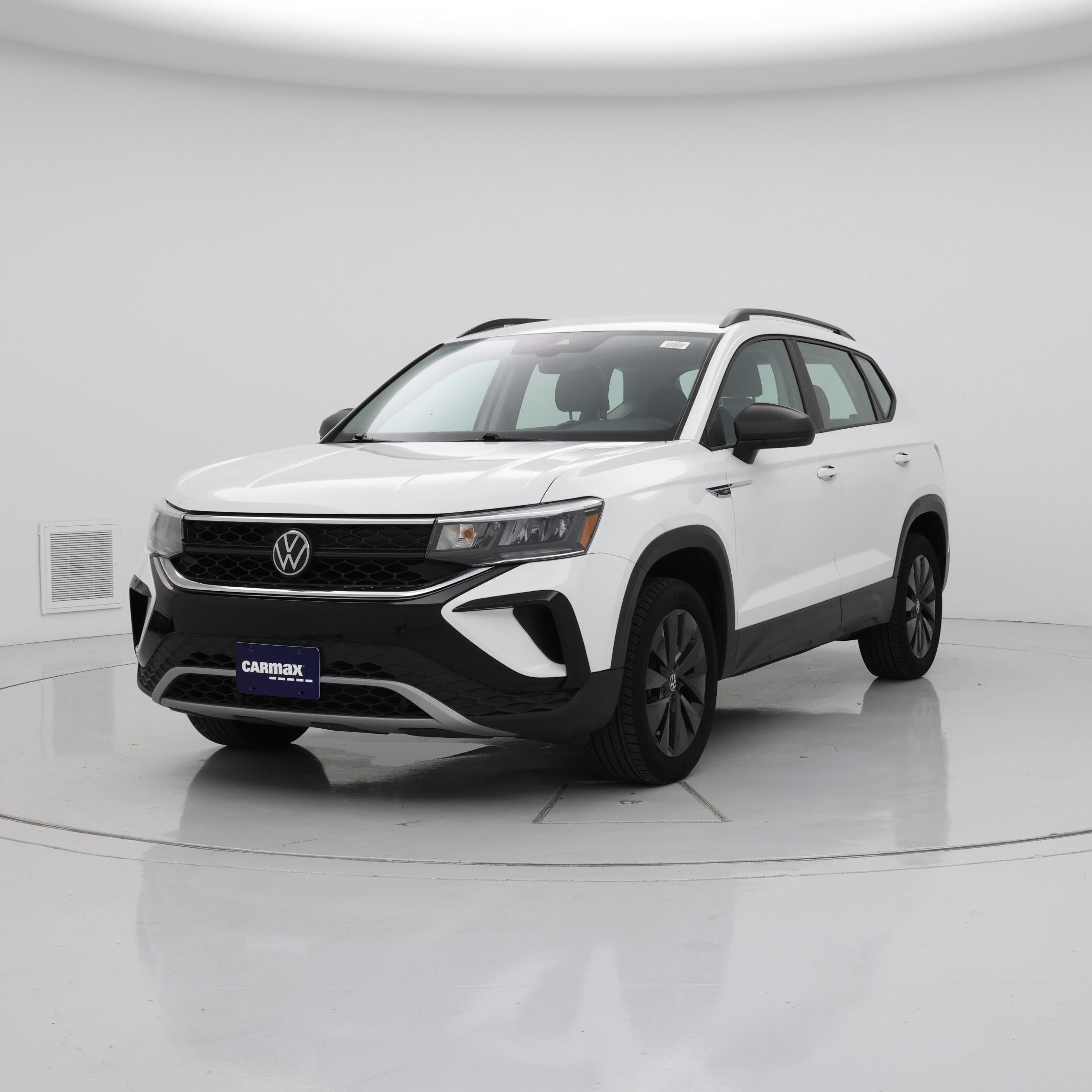 Thumbnail: 2023 Volkswagen Taos - 4