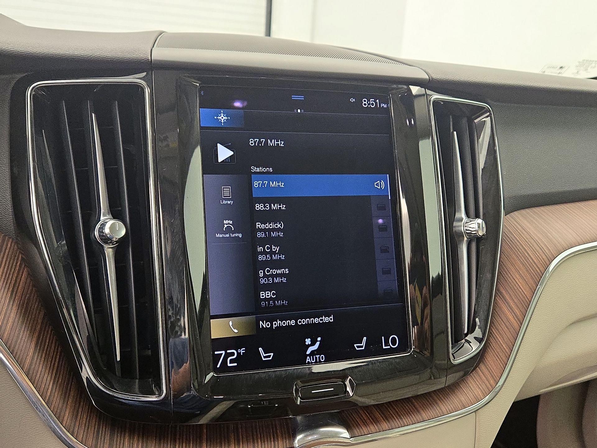 Thumbnail: 2021 Volvo XC60 - 16
