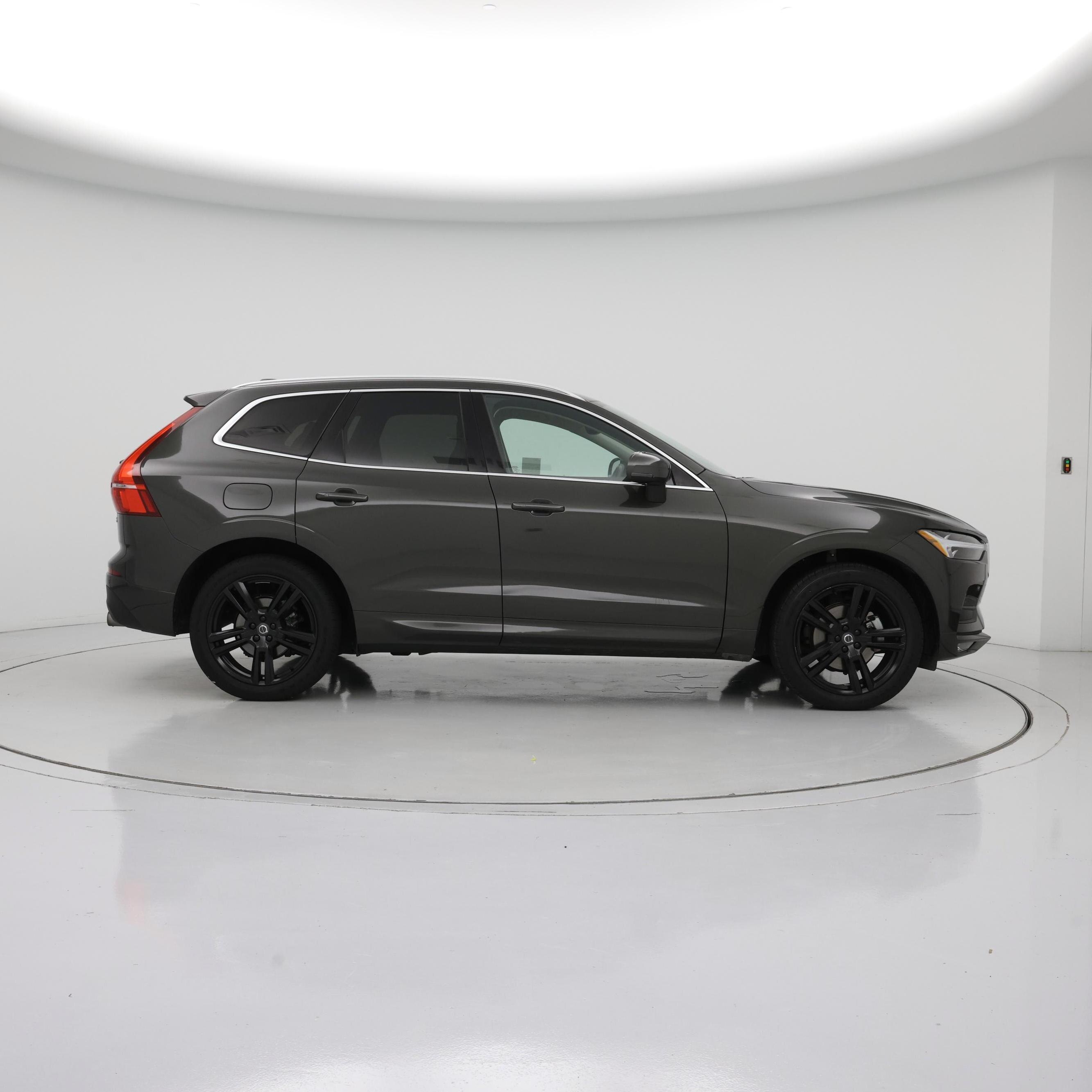 Thumbnail: 2021 Volvo XC60 - 7