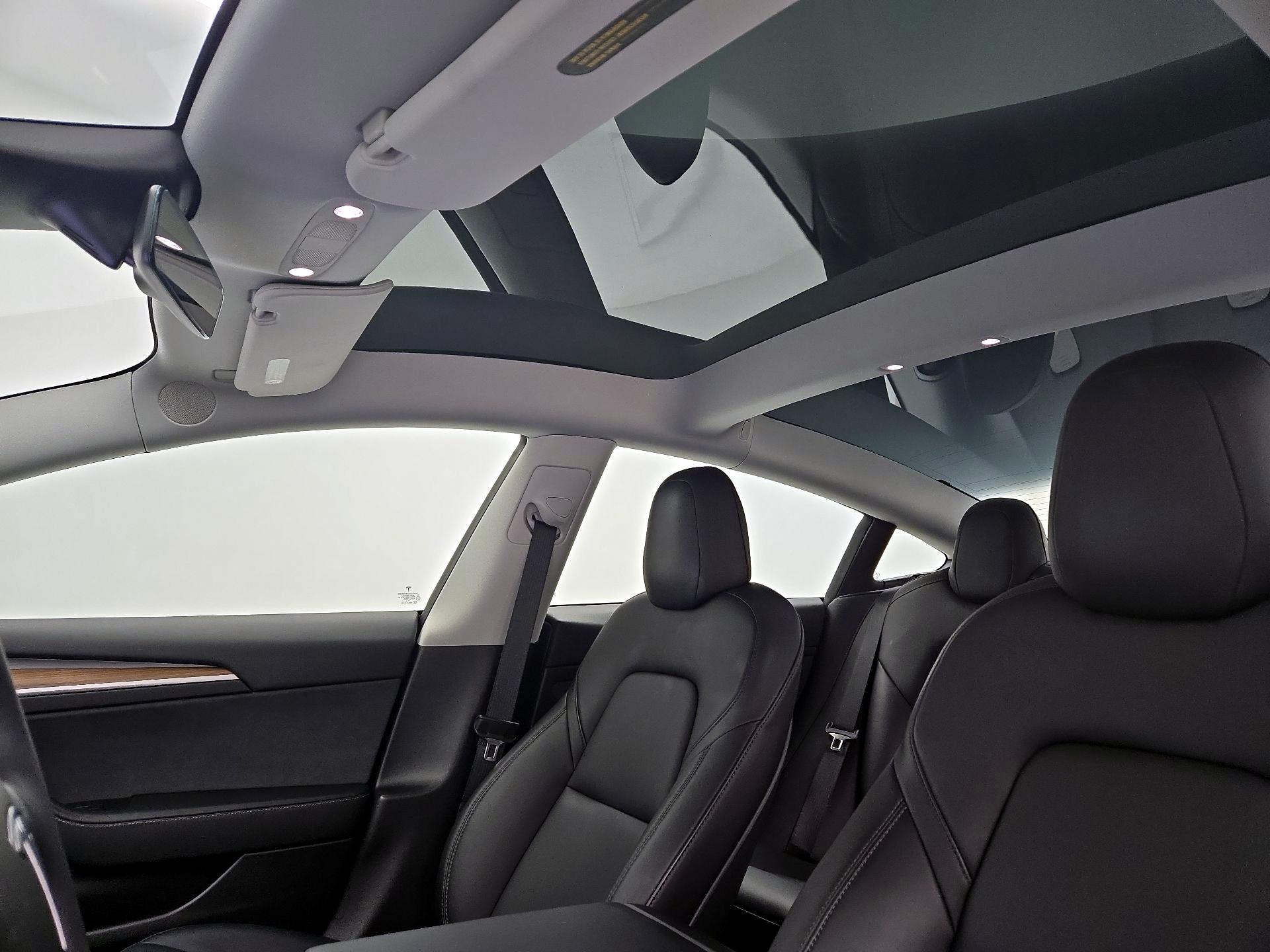 Thumbnail: 2022 Tesla Model 3 - 19