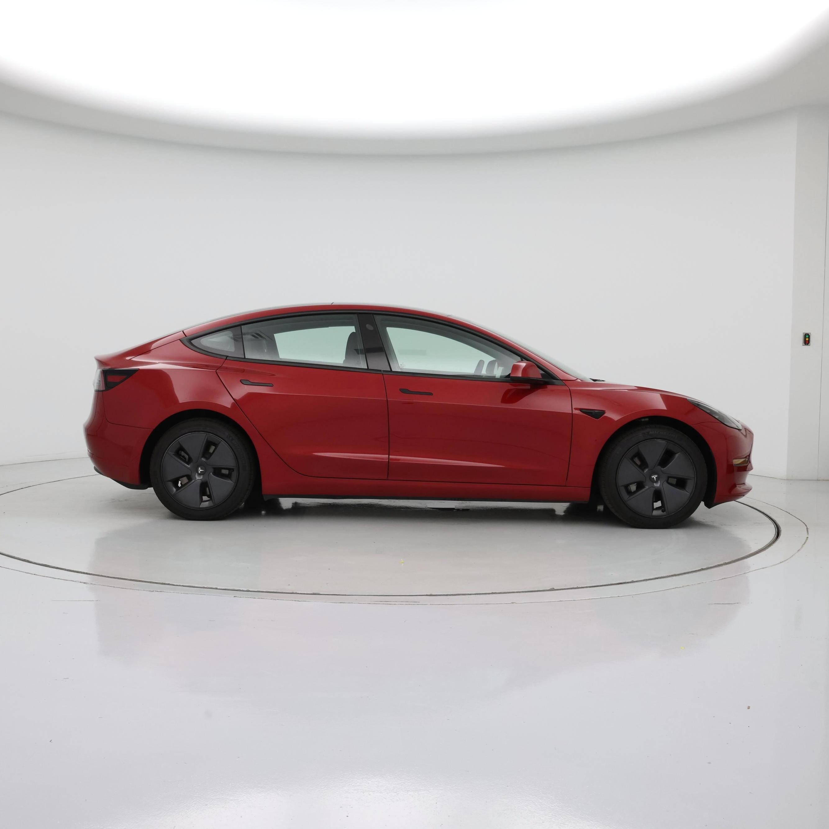 Thumbnail: 2022 Tesla Model 3 - 7