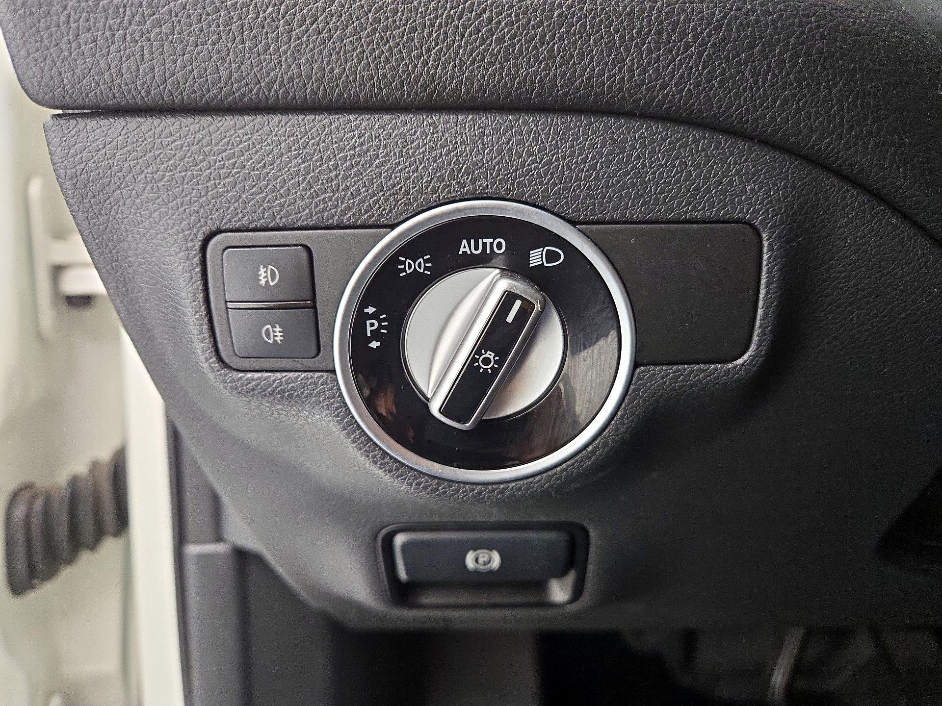 Thumbnail: 2015 Mercedes-Benz GLA - 13