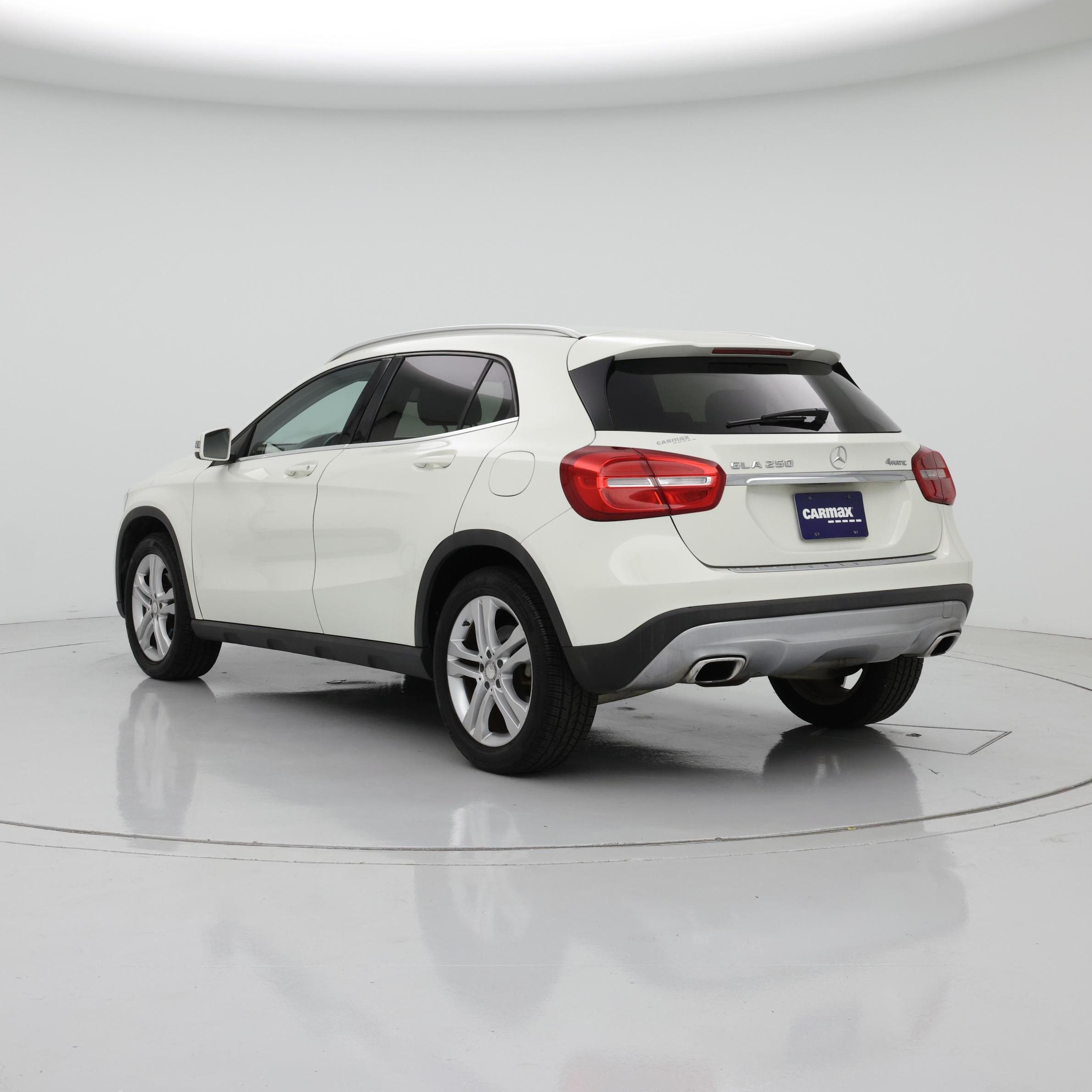 Thumbnail: 2015 Mercedes-Benz GLA - 2