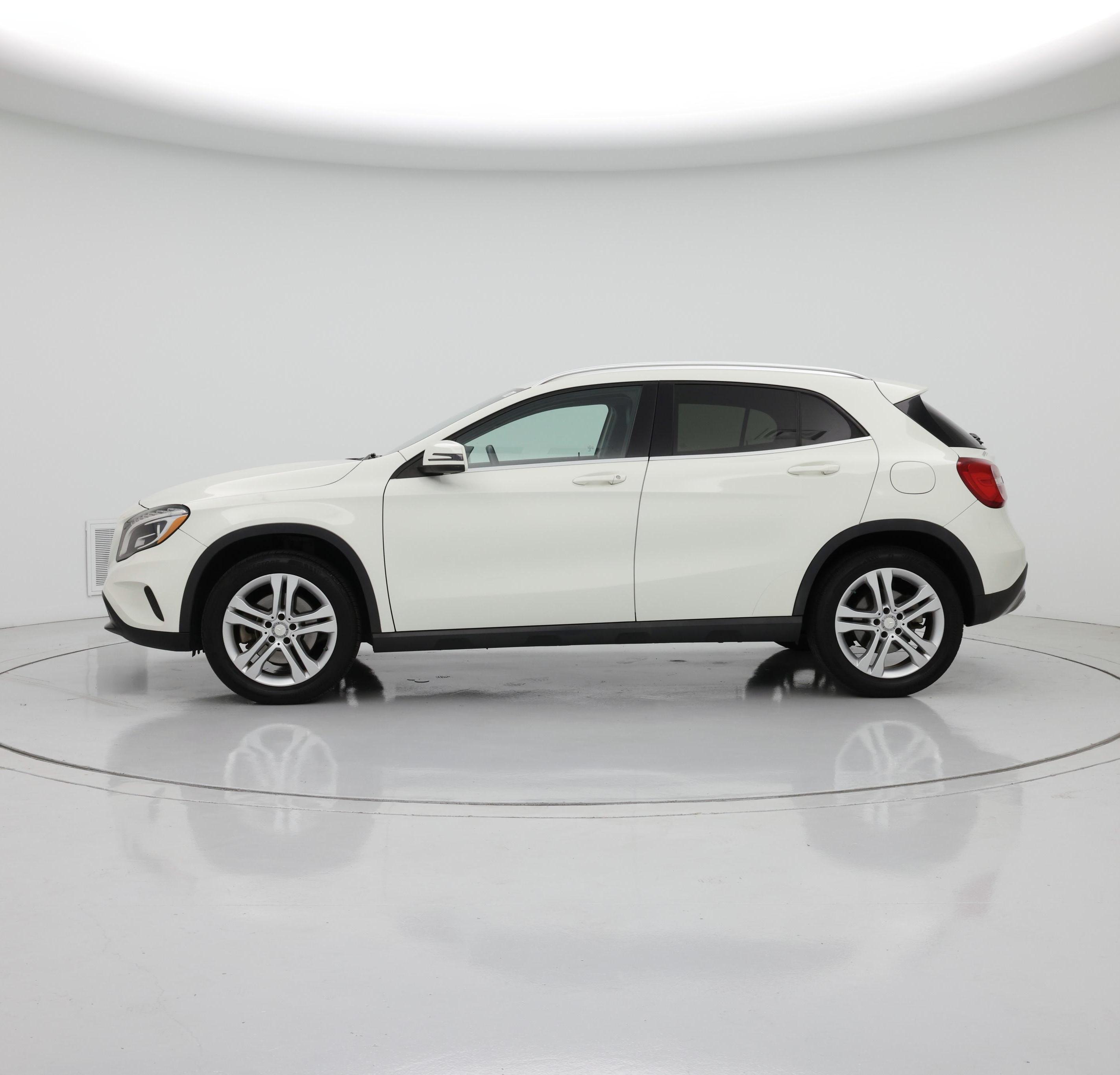 Thumbnail: 2015 Mercedes-Benz GLA - 3