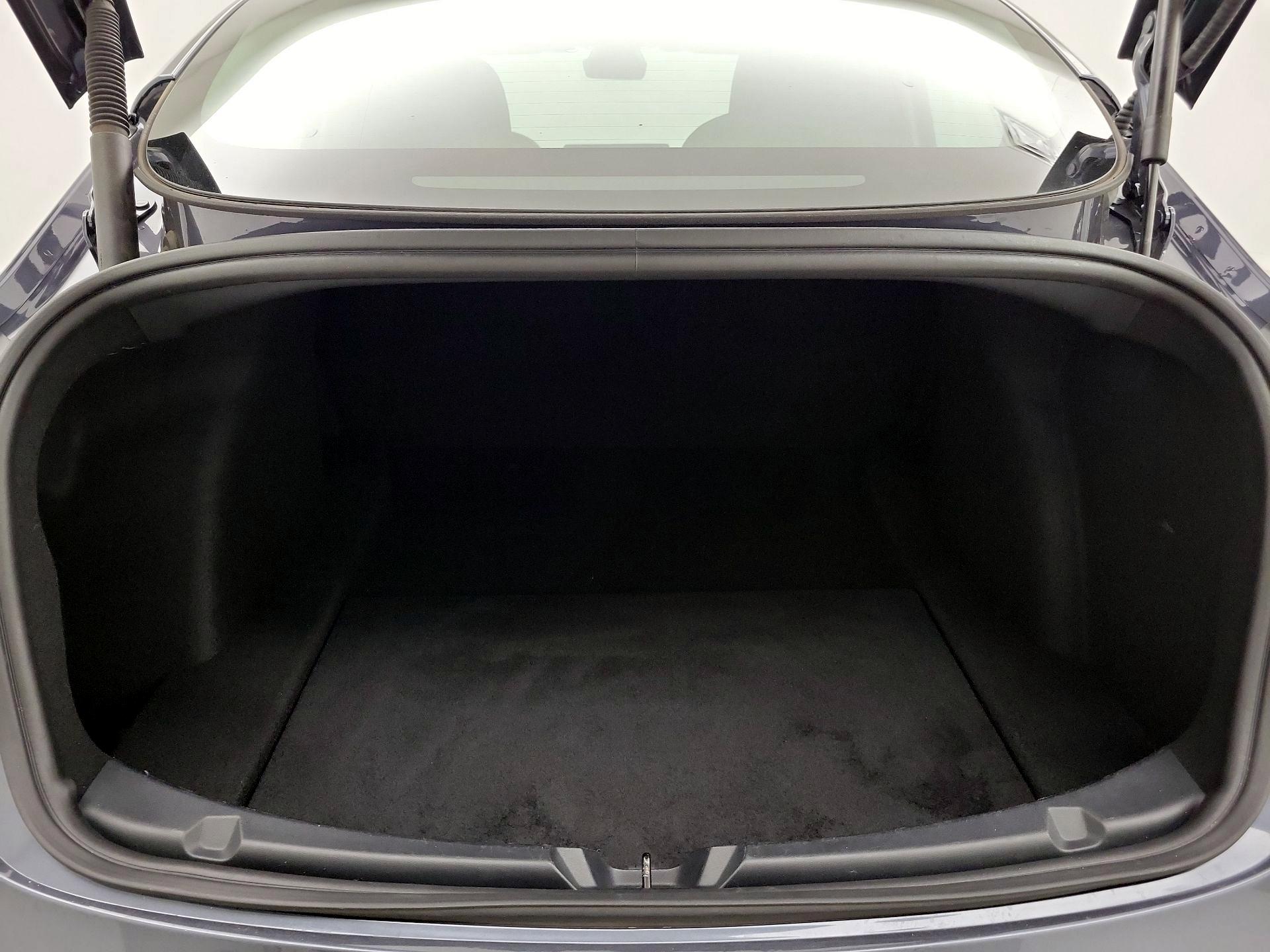 Thumbnail: 2023 Tesla Model 3 - 20