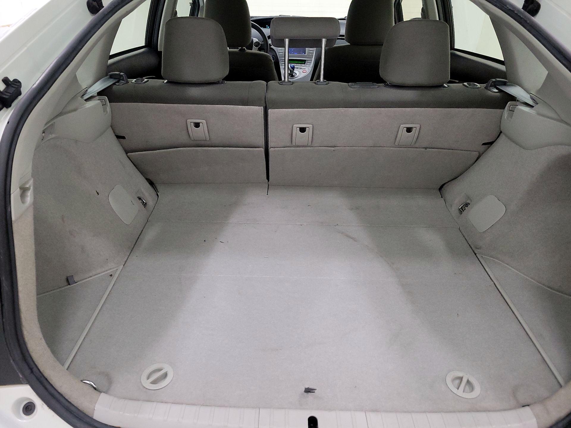 Thumbnail: 2015 Toyota Prius - 20