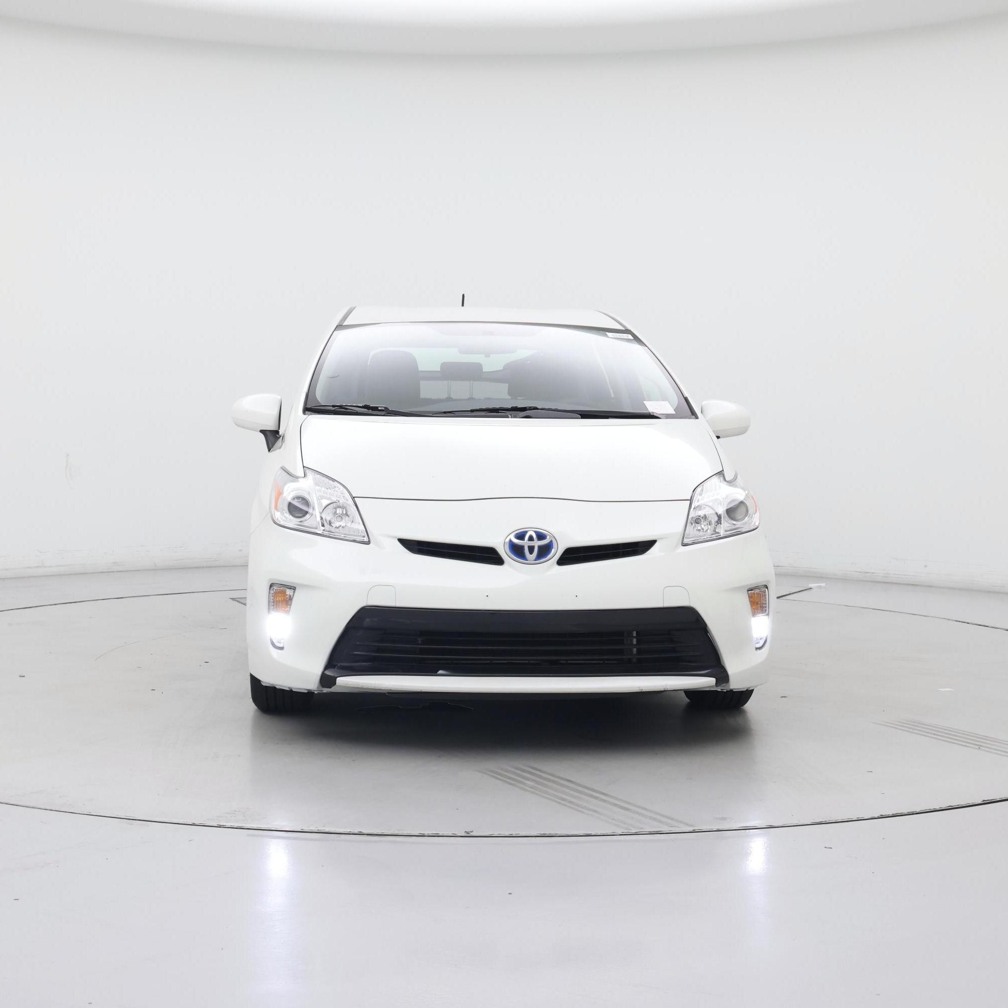 Thumbnail: 2015 Toyota Prius - 5