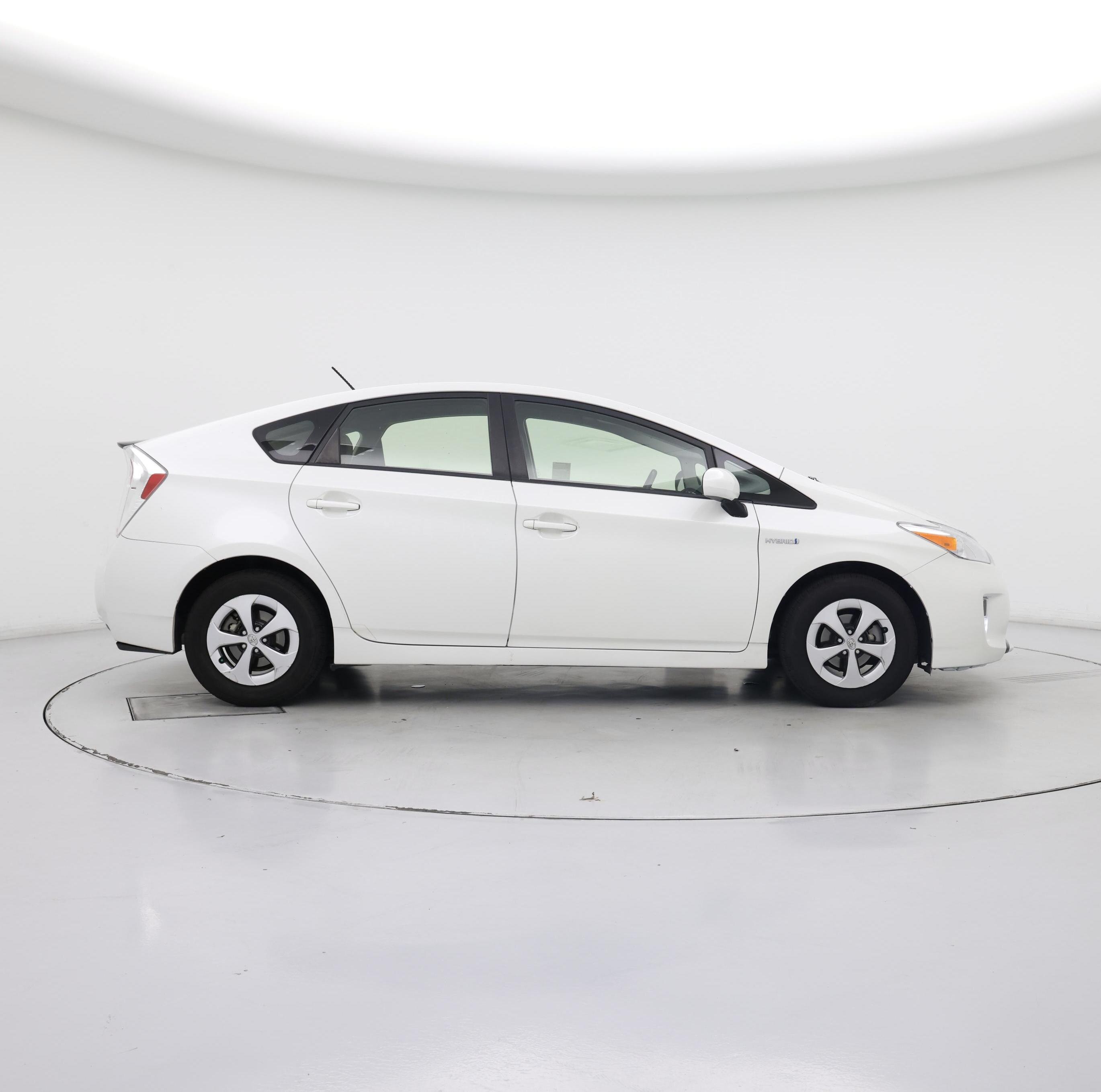 Thumbnail: 2015 Toyota Prius - 7