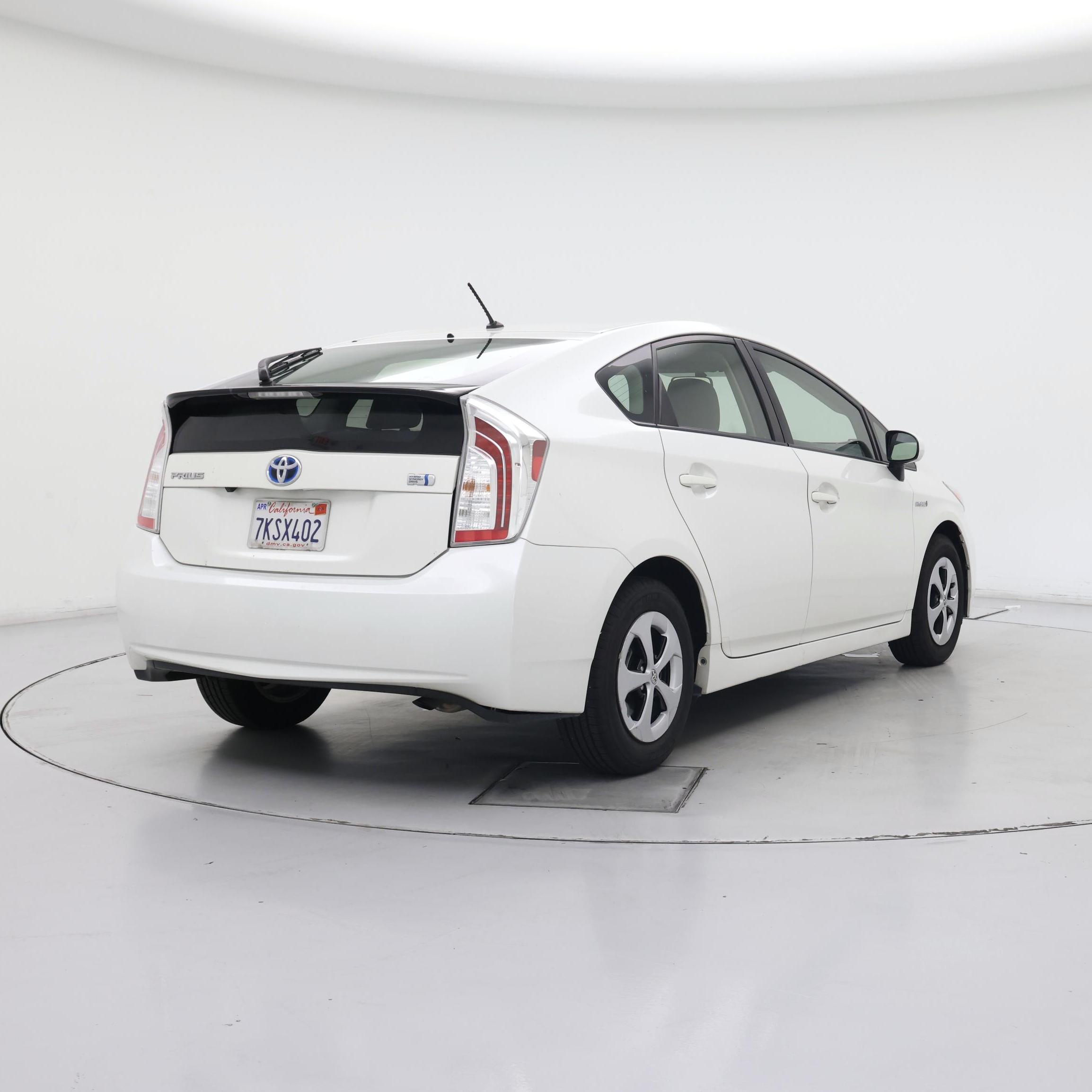 Thumbnail: 2015 Toyota Prius - 8